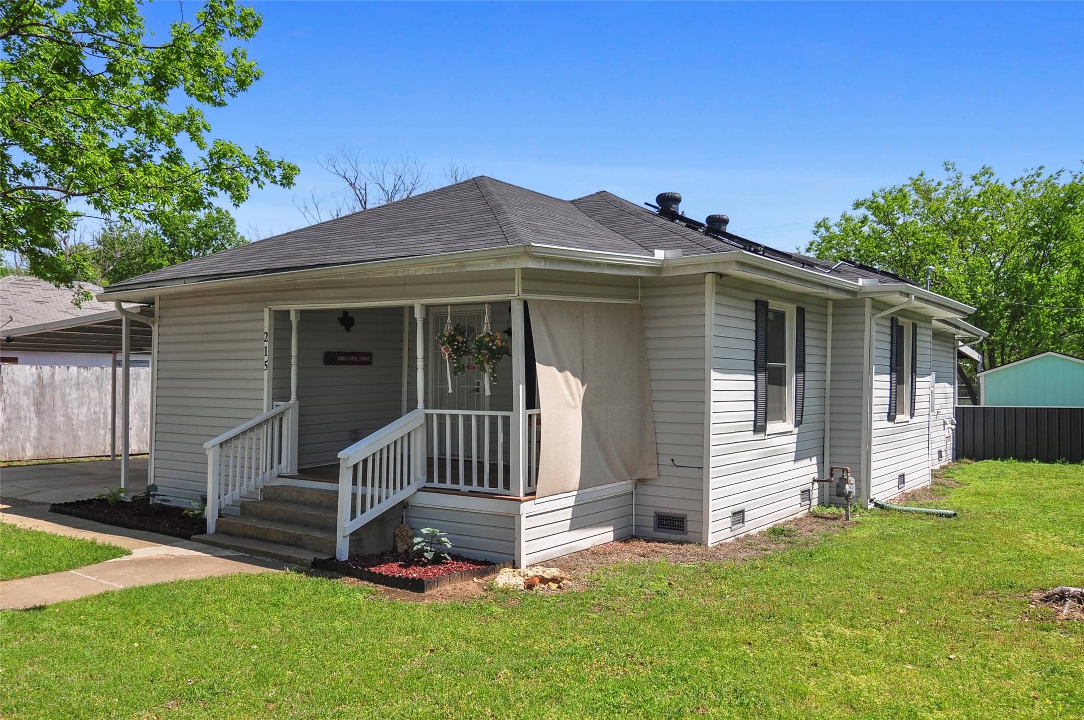 Cleburne, TX 76033,215 Poindexter AVE