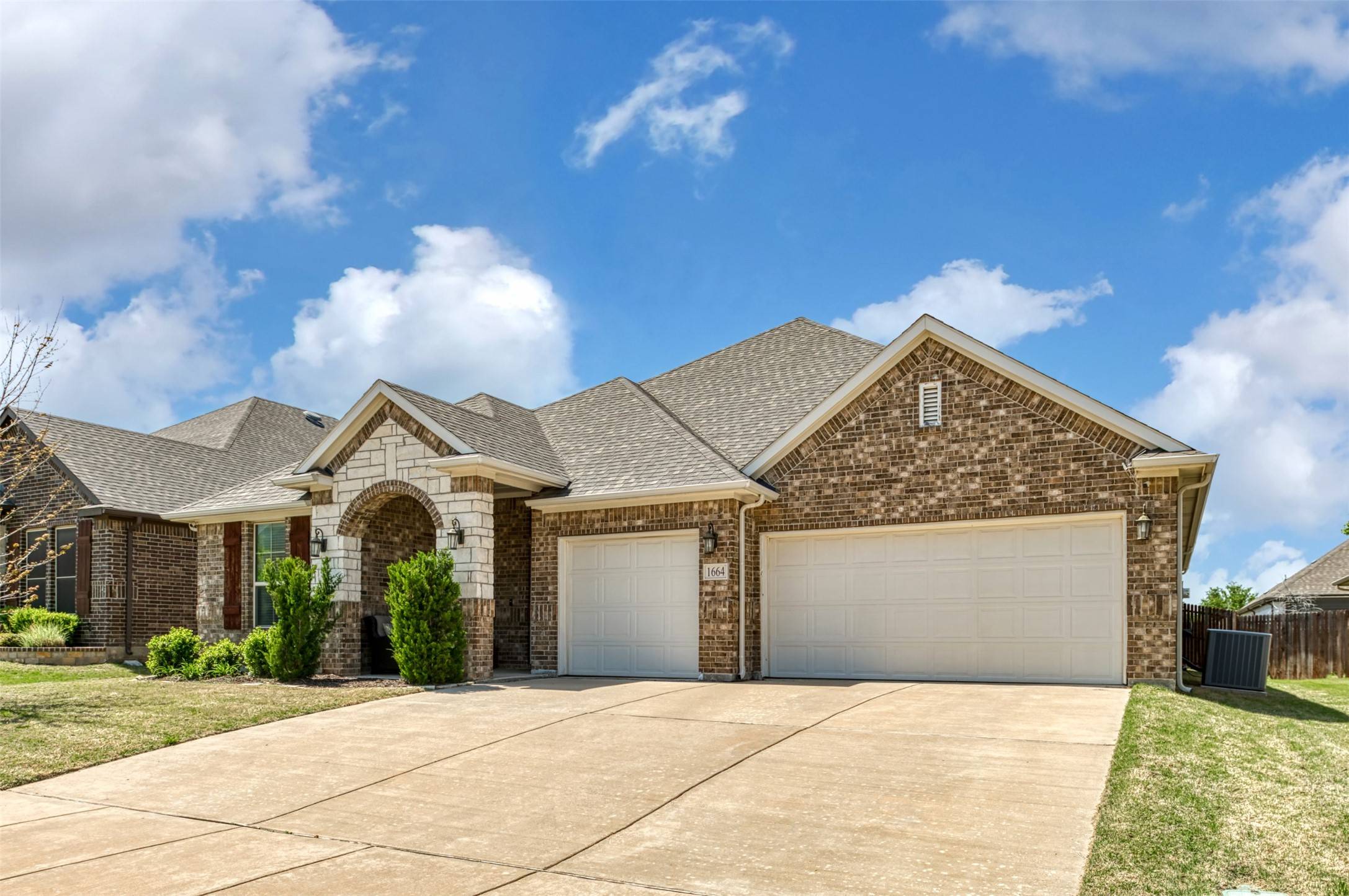 Burleson, TX 76028,1664 Laramie LN