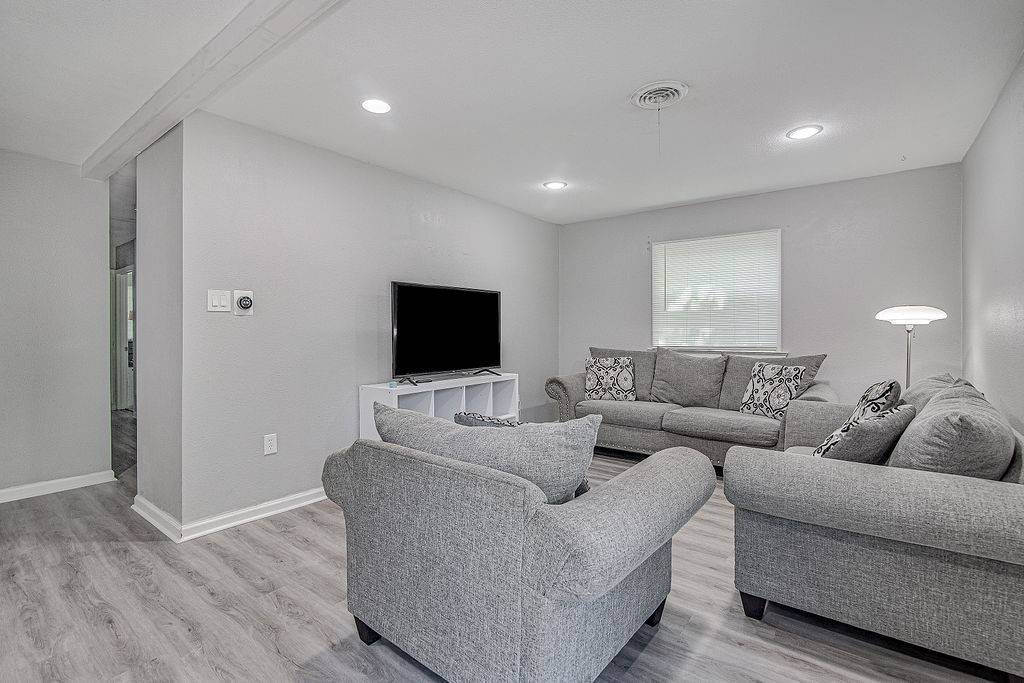 Fort Worth, TX 76134,1412 Hazel Leigh LN