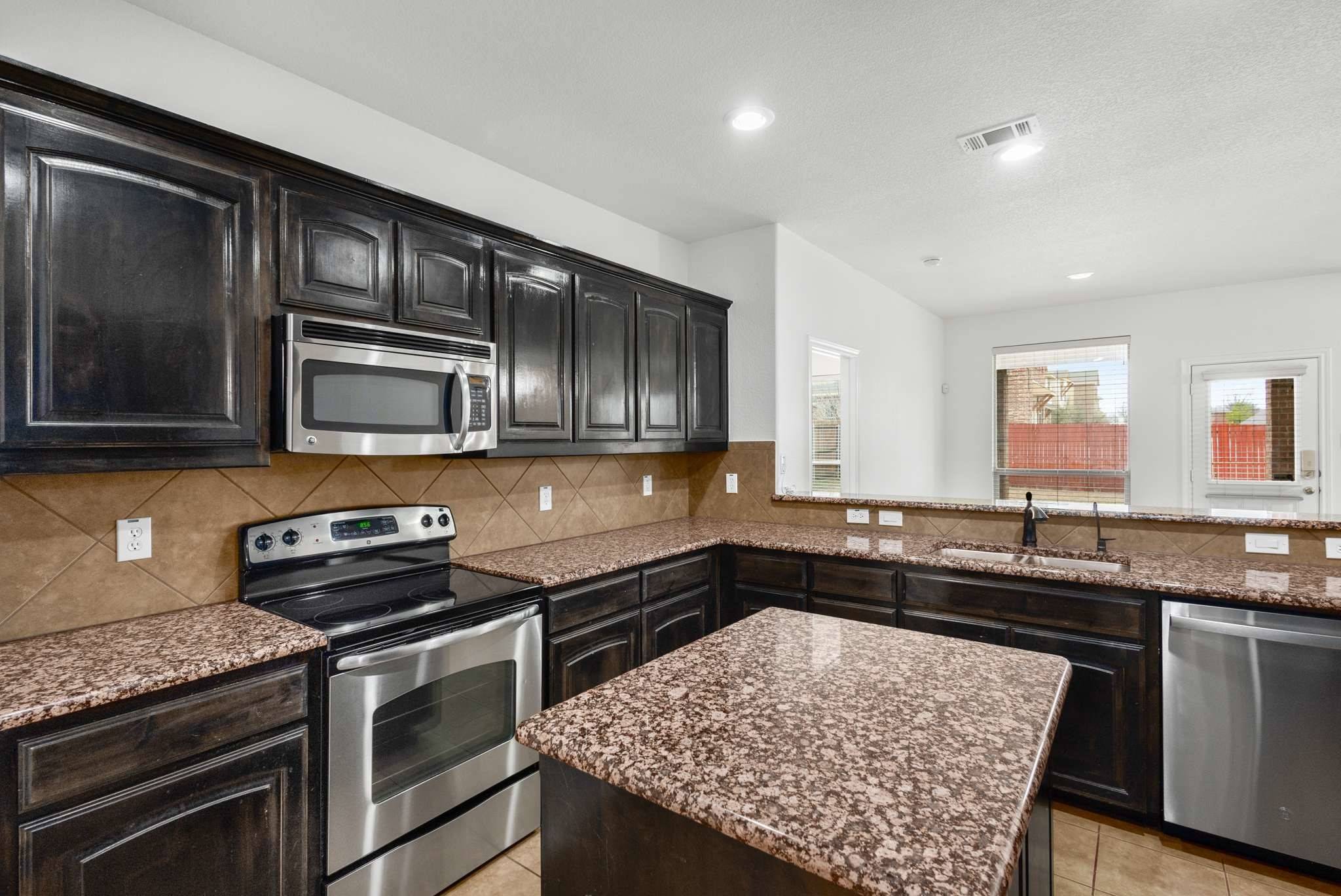Denton, TX 76226,4516 Shagbark DR