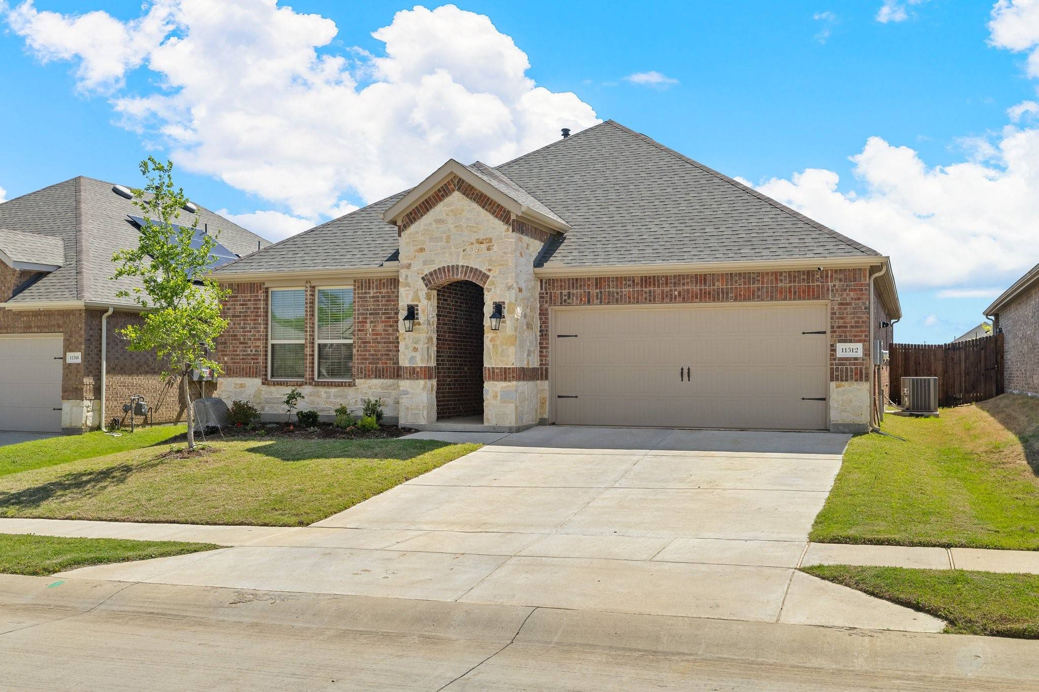 Aubrey, TX 76227,11312 Canyon Oak ST