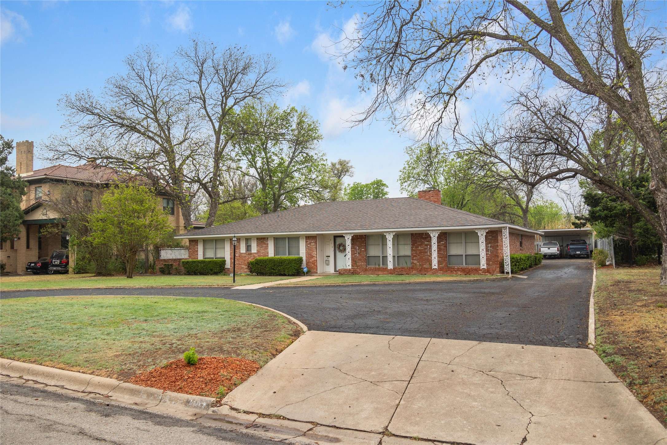 Brownwood, TX 76801,2107 Elizabeth DR