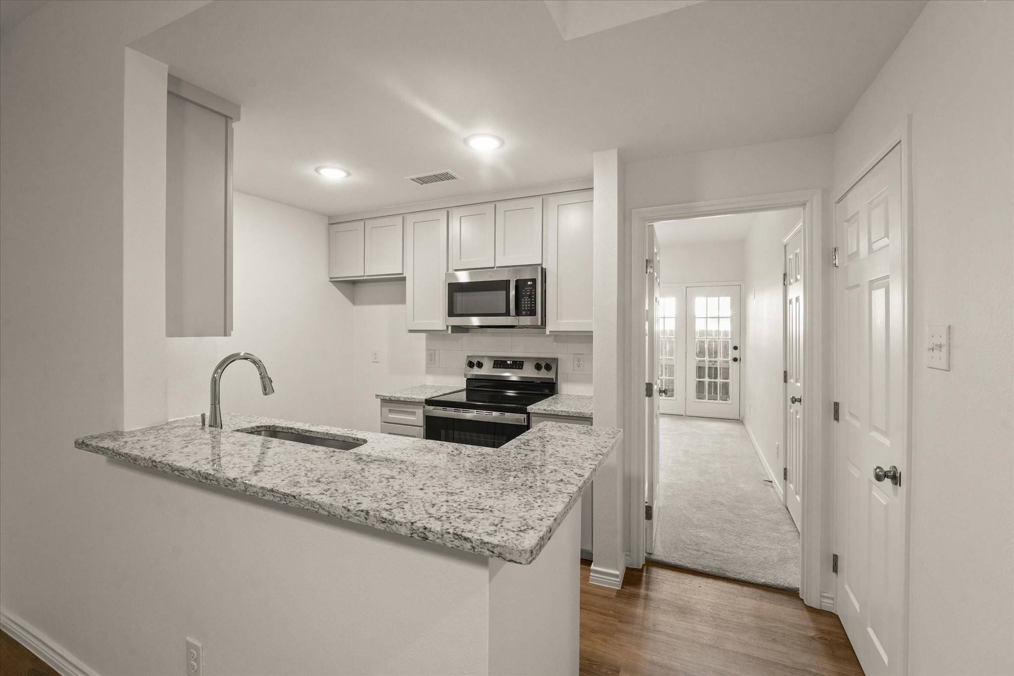 Dallas, TX 75248,5325 Bent Tree Forest DR #1107
