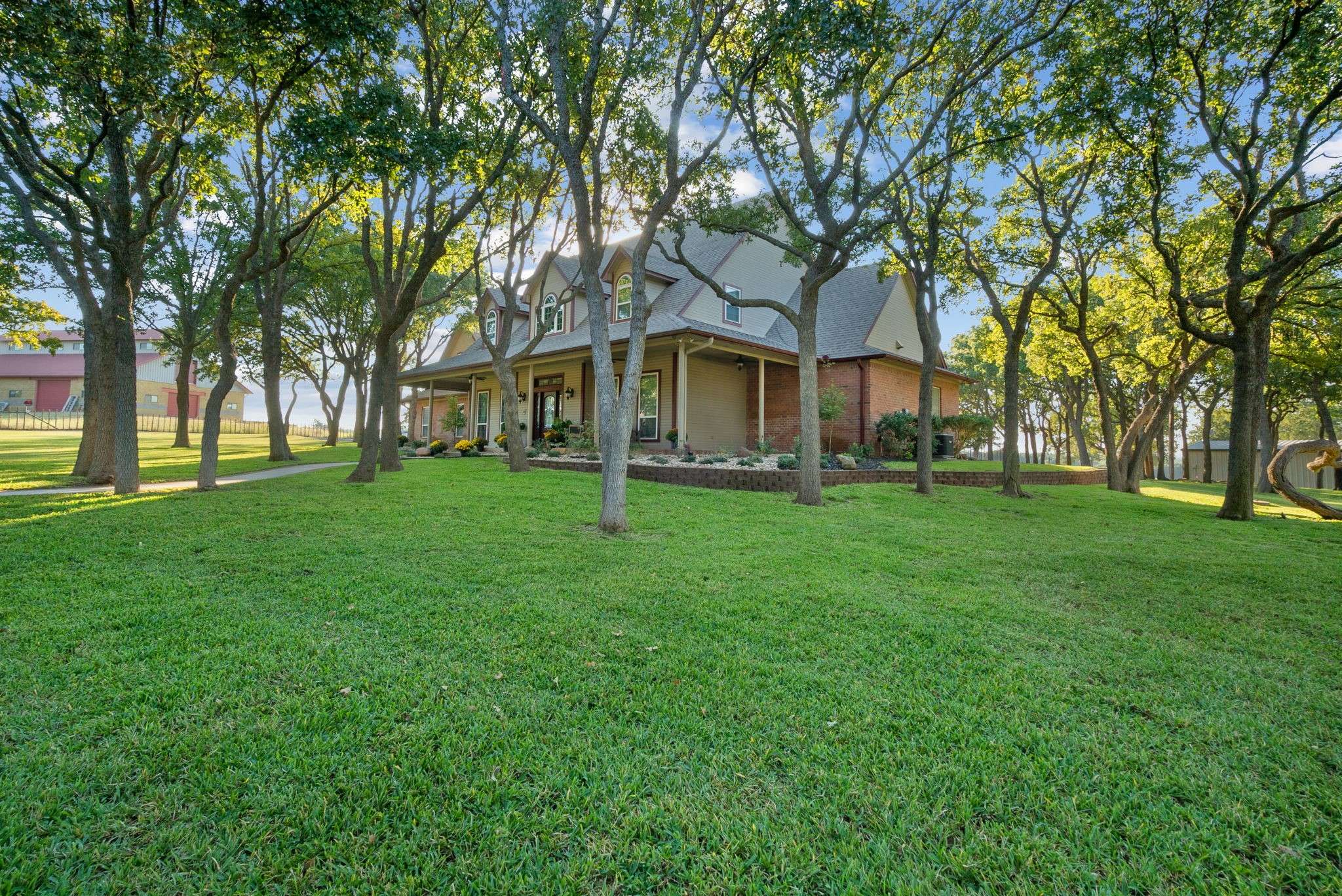 Weatherford, TX 76087,200 Leea LN