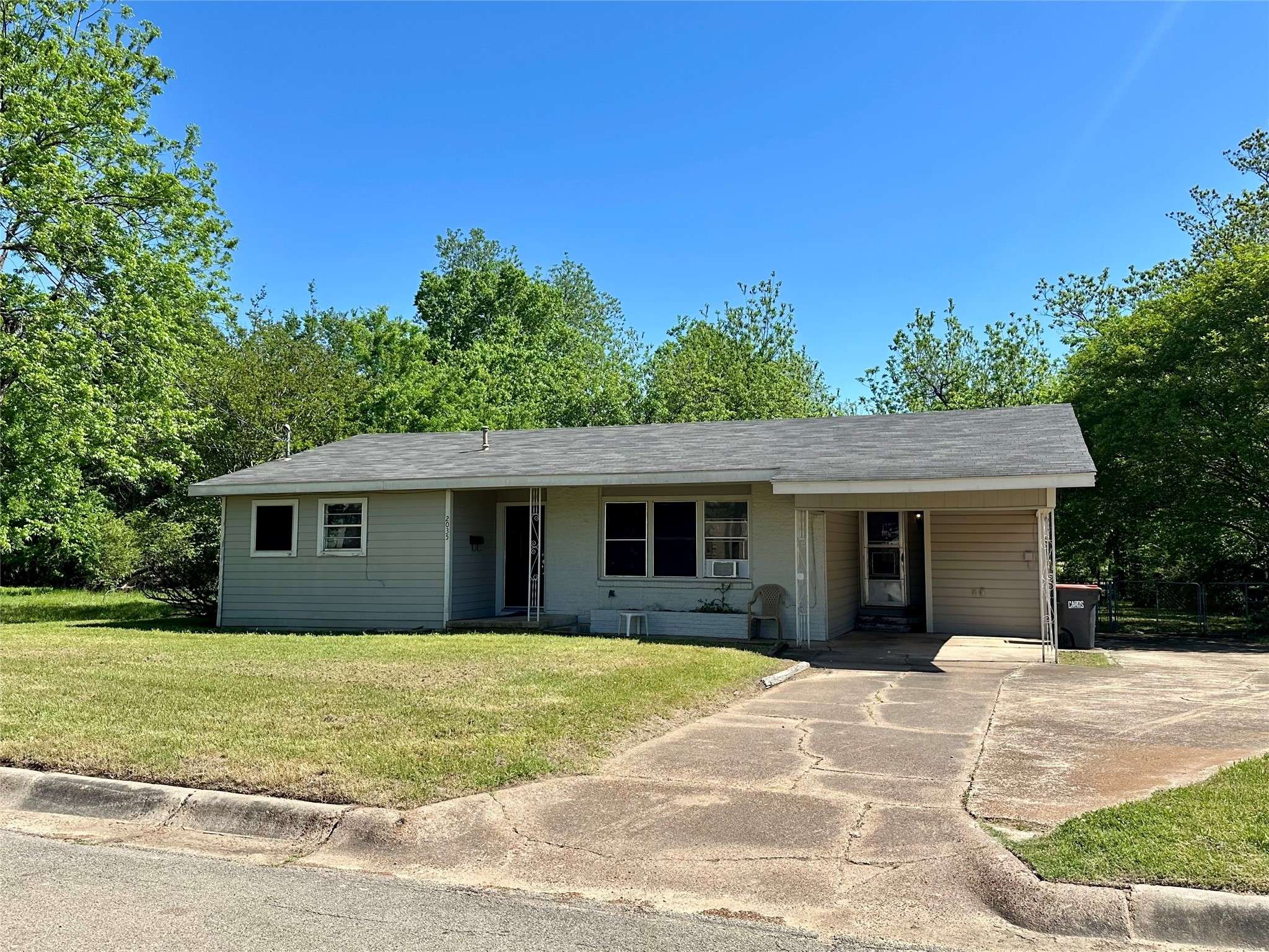 Paris, TX 75460,2035 W Kaufman ST