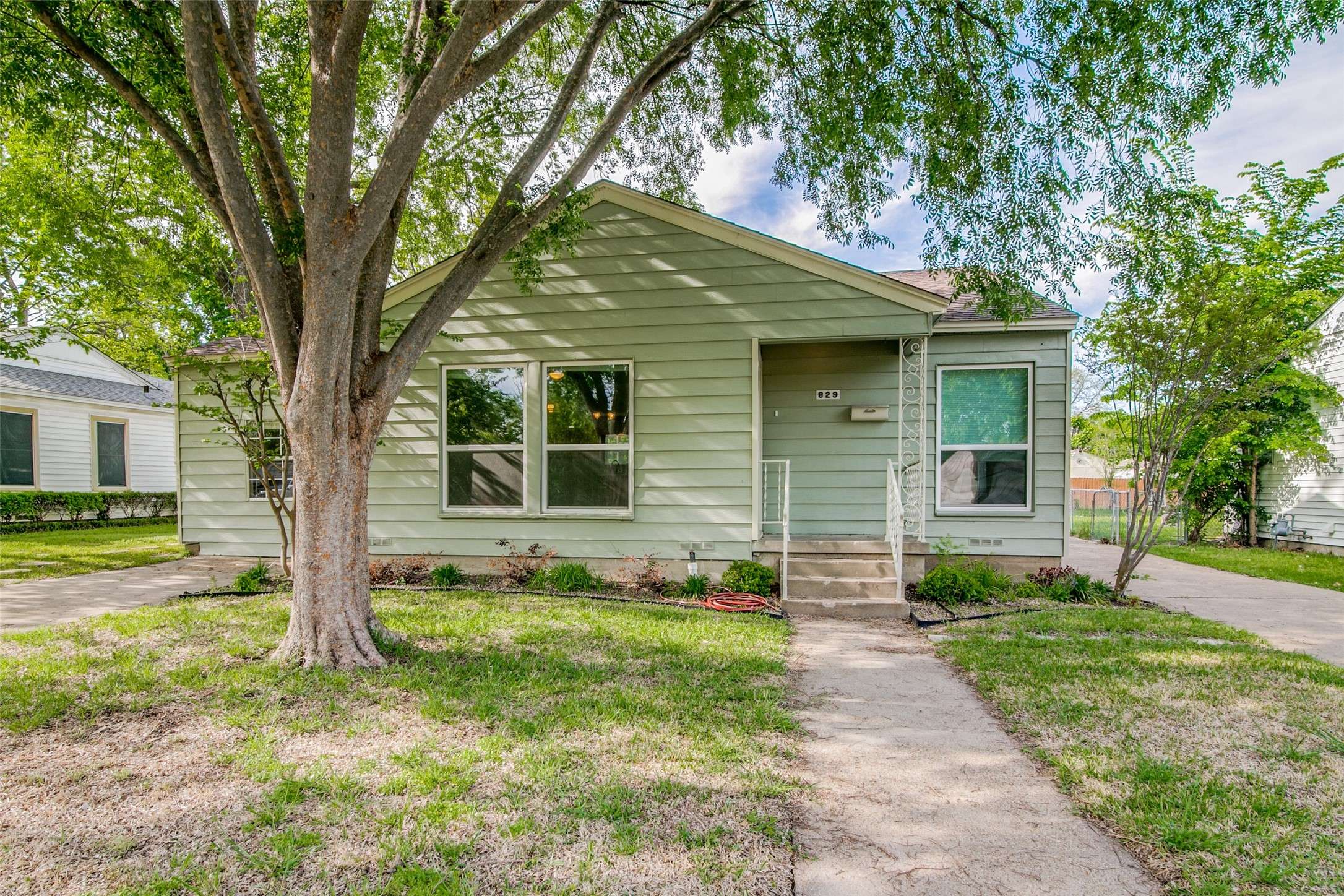 Garland, TX 75040,829 Holly DR