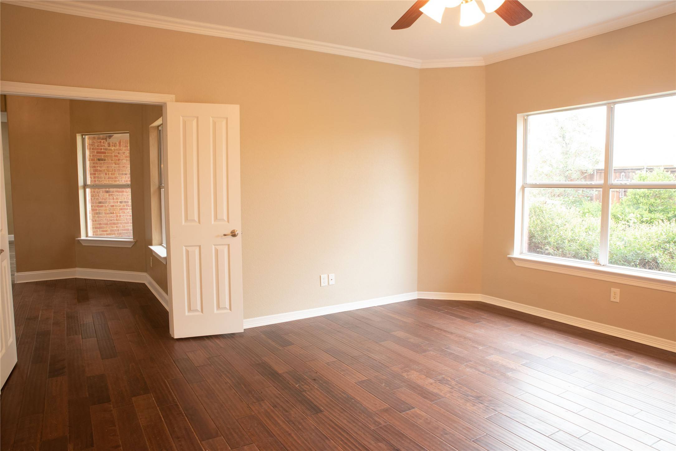 Red Oak, TX 75154,401 Pecan Hollow DR