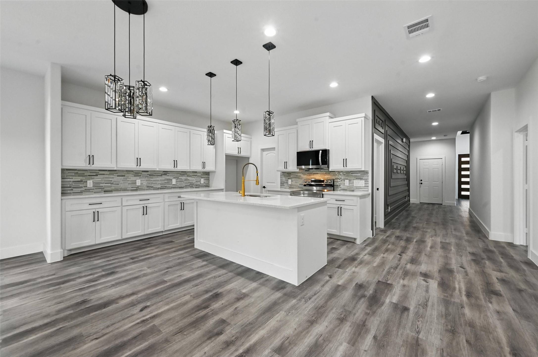Dallas, TX 75216,4215 S Denley DR