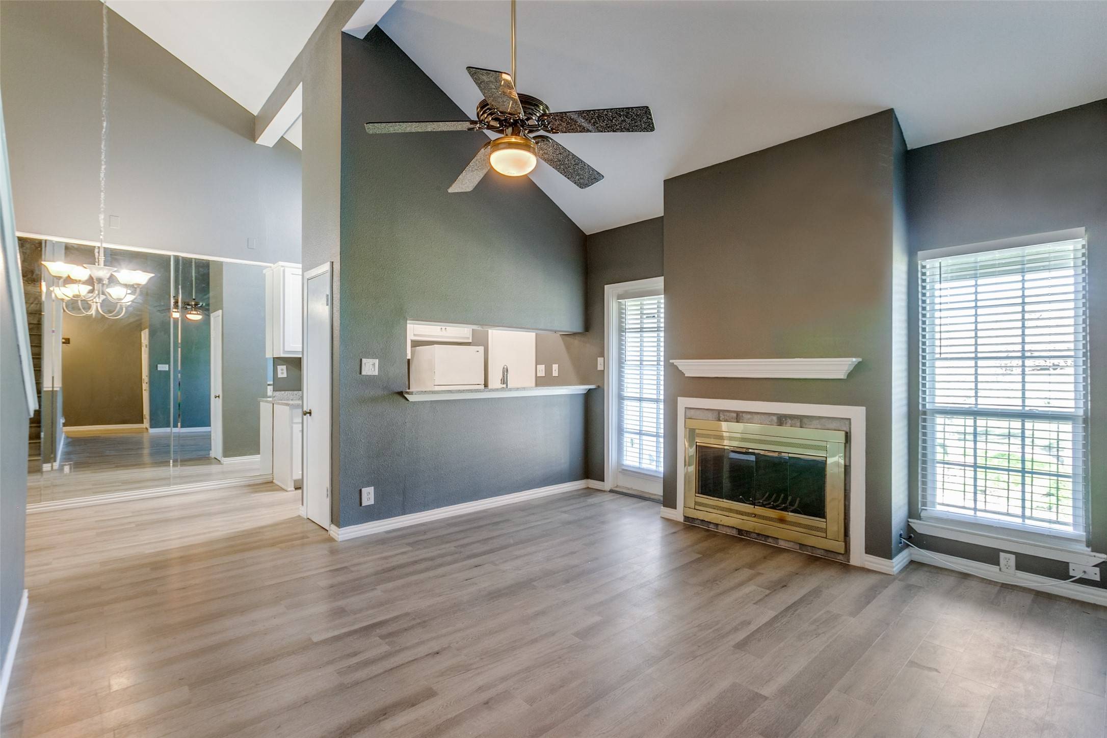 Dallas, TX 75248,5981 Arapaho RD #908