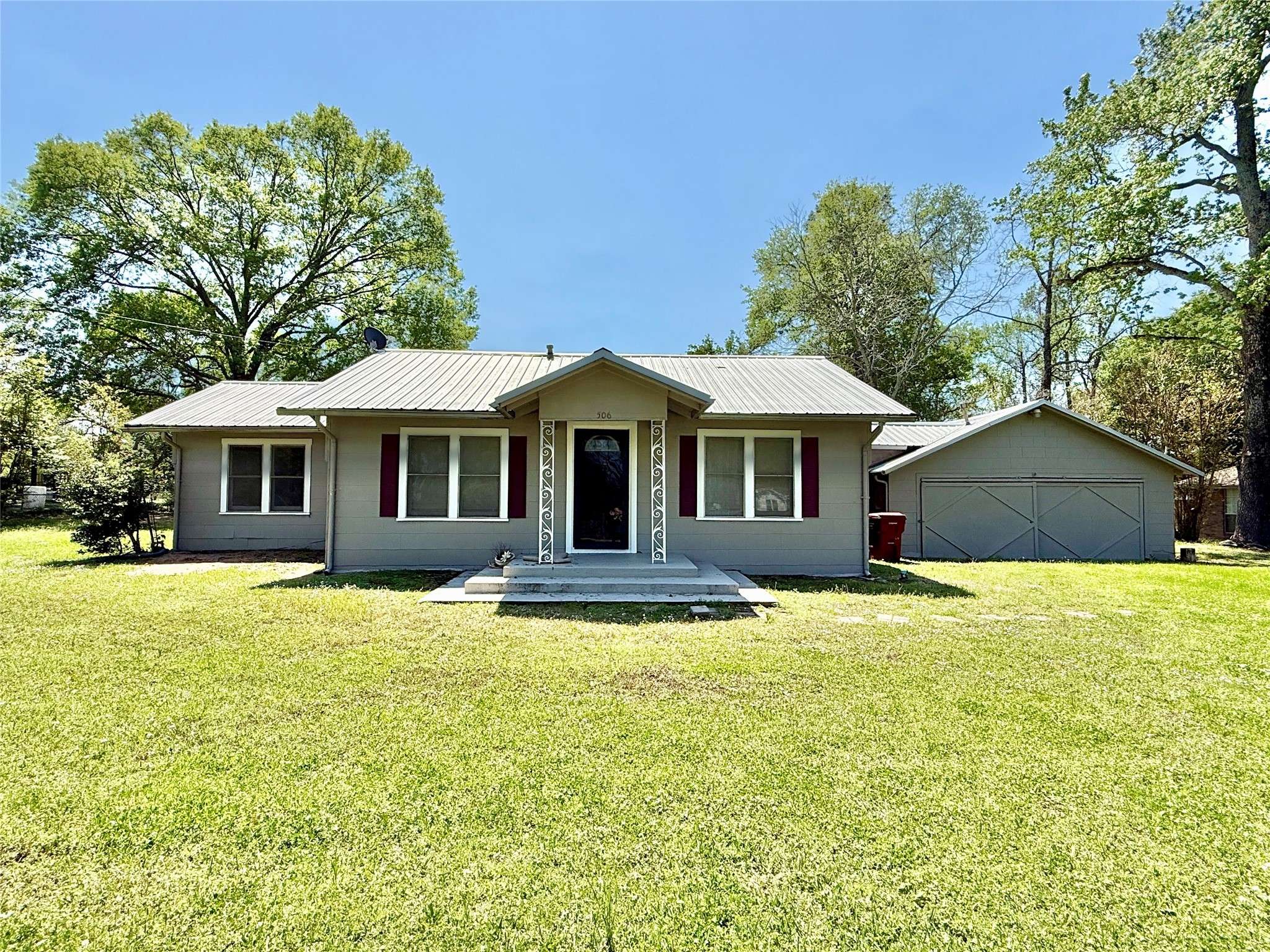Bogata, TX 75417,506 Clarksville
