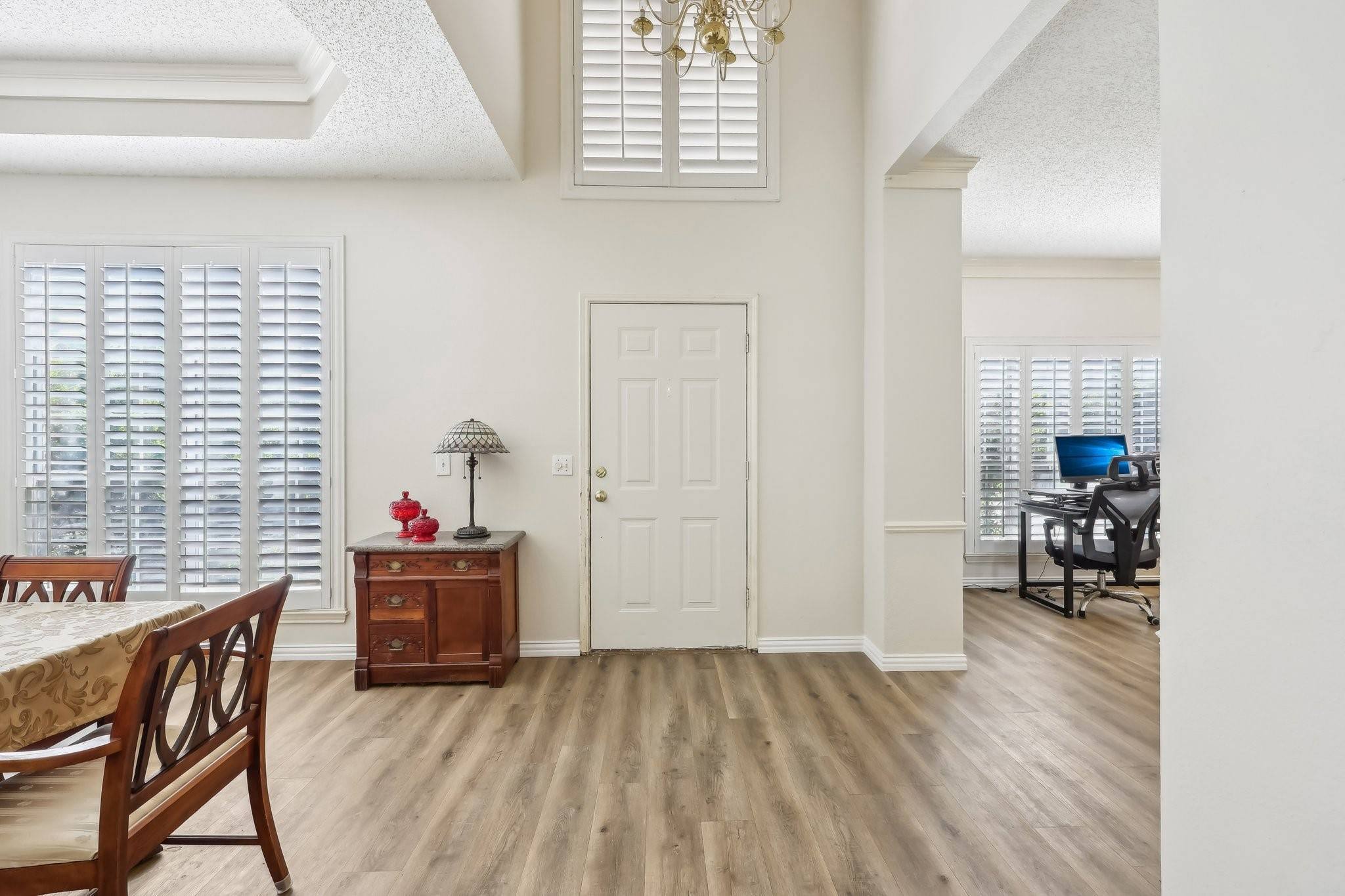 Plano, TX 75025,8901 Smokey DR