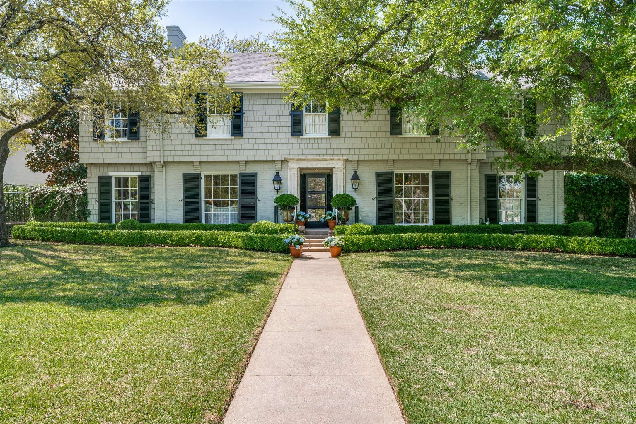 Dallas, TX 75209,5430 Surrey CIR