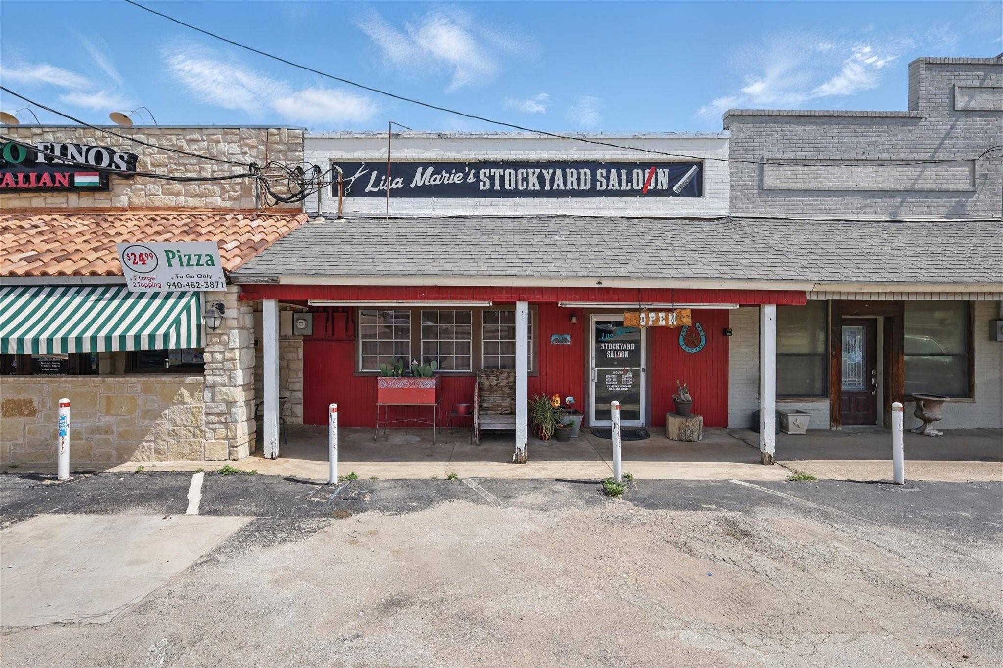 Krum, TX 76249,206 W Mccart ST