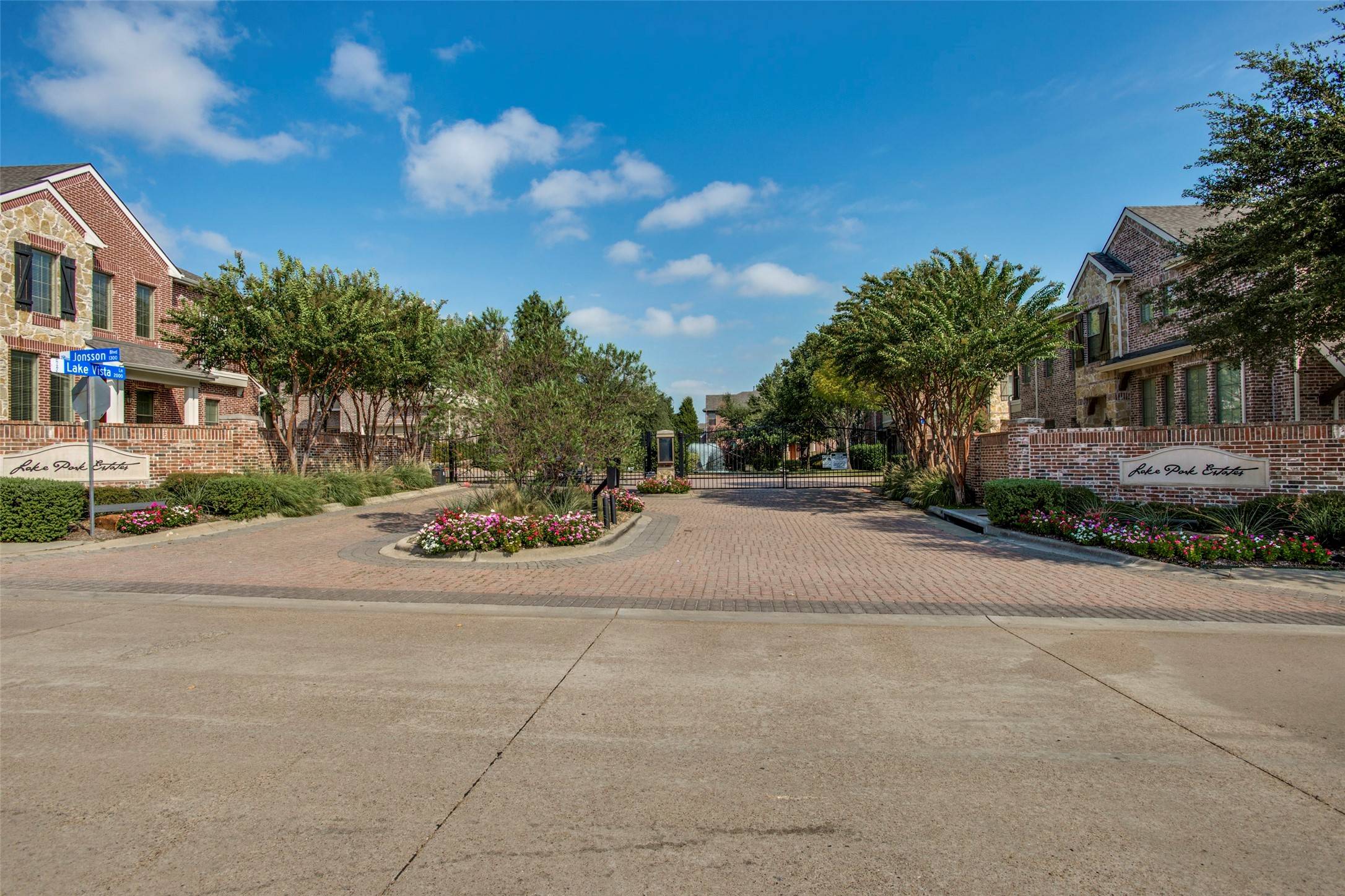 Richardson, TX 75080,2208 Shady VIS