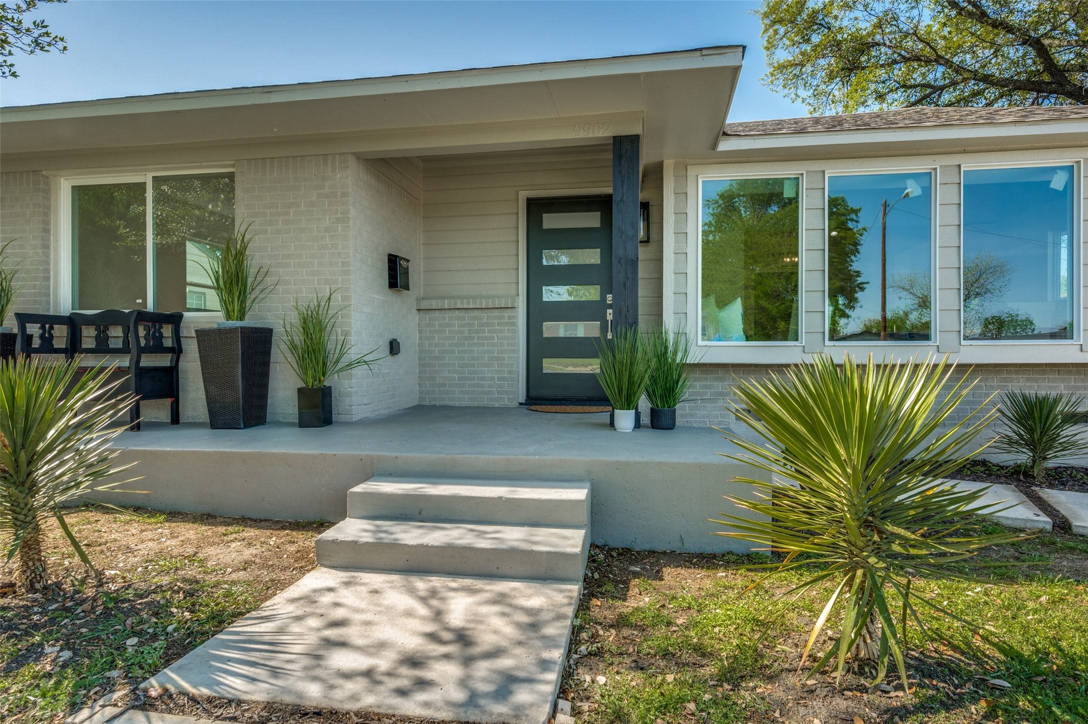 Dallas, TX 75220,9902 Constance ST