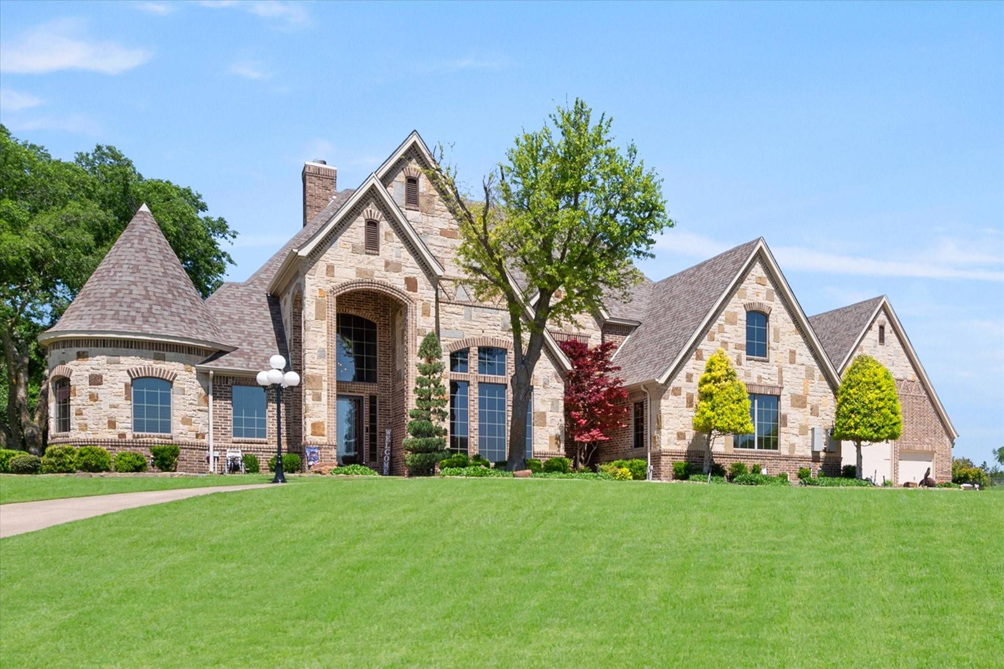 Fort Worth, TX 76126,8300 Deerwood Forest DR