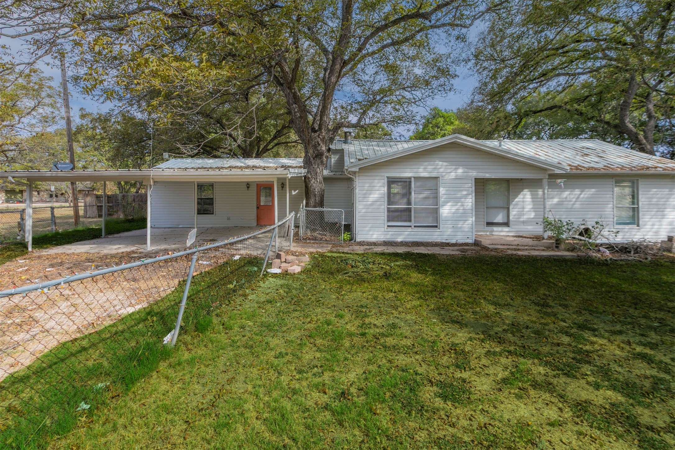 Valley Mills, TX 76689,503 E Avenue G