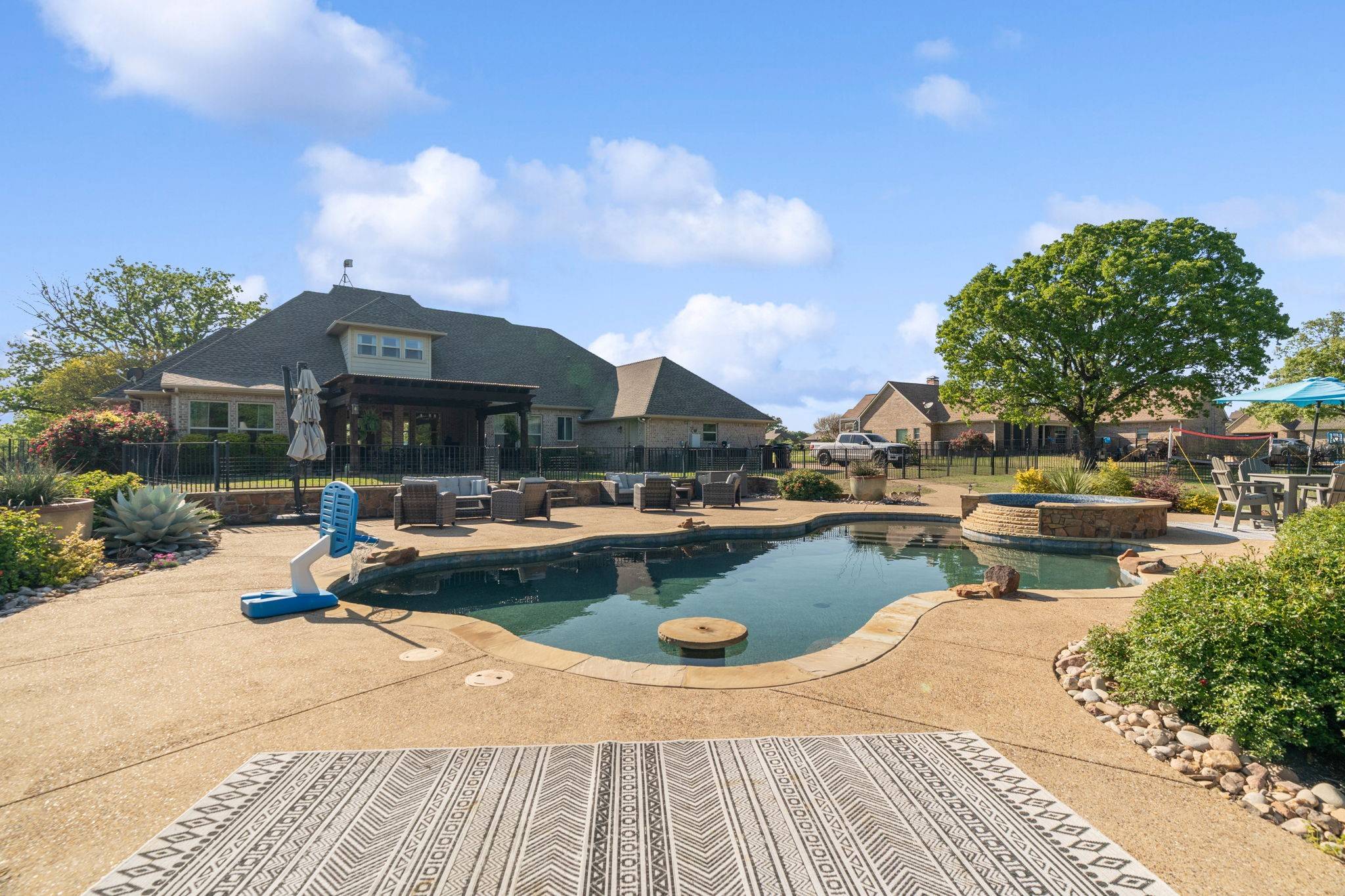Scurry, TX 75158,2121 Cross Creek DR