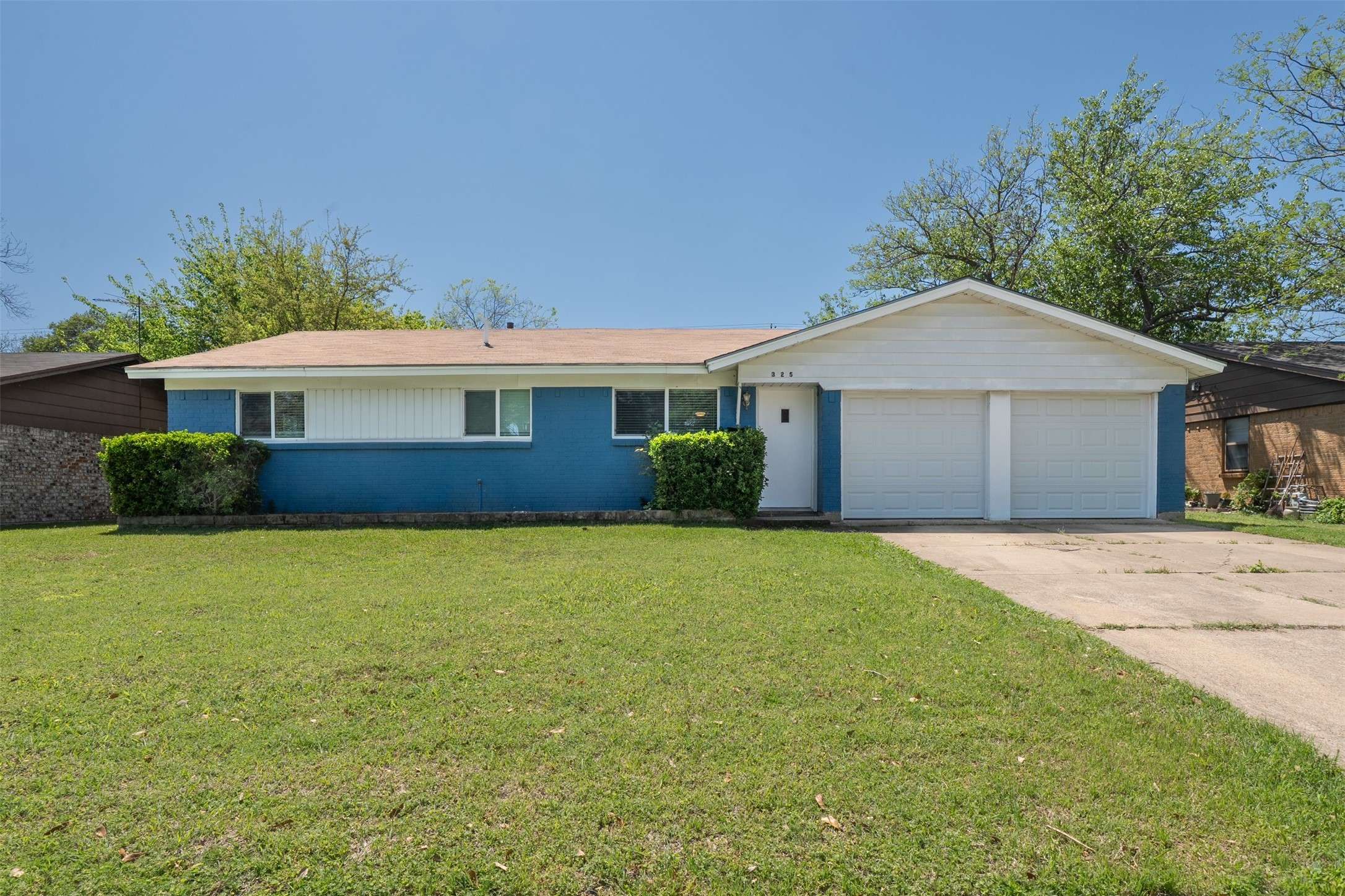 Burleson, TX 76028,325 NW Wintercrest RD