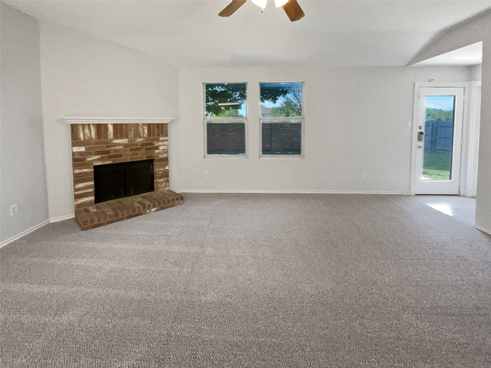 Crowley, TX 76036,876 Oarlock DR