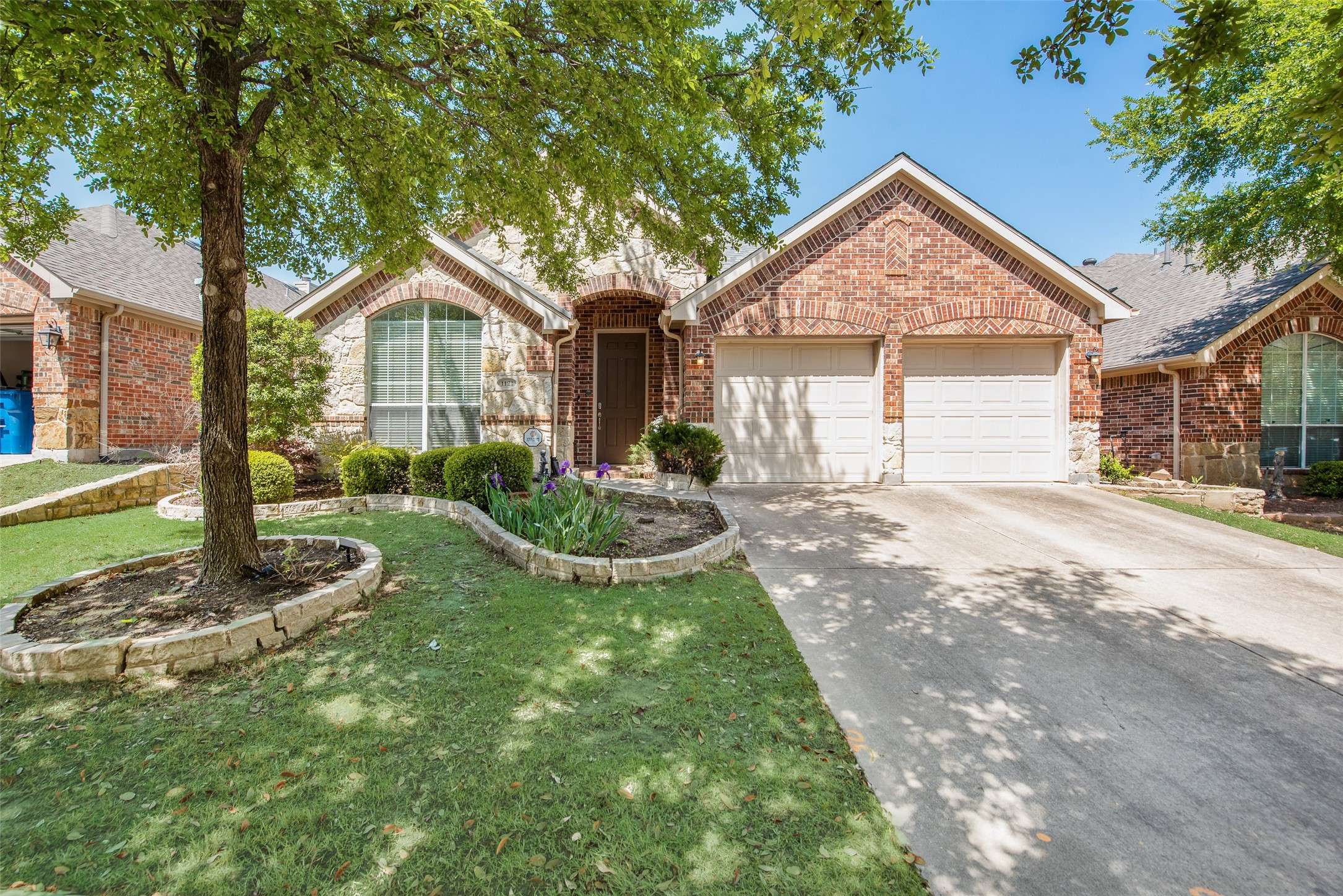 Lantana, TX 76226,1121 Central WAY