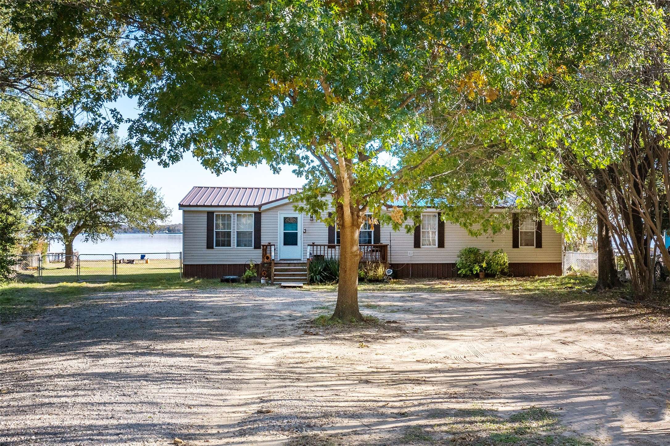 Gun Barrel City, TX 75156,210 Bayview ST