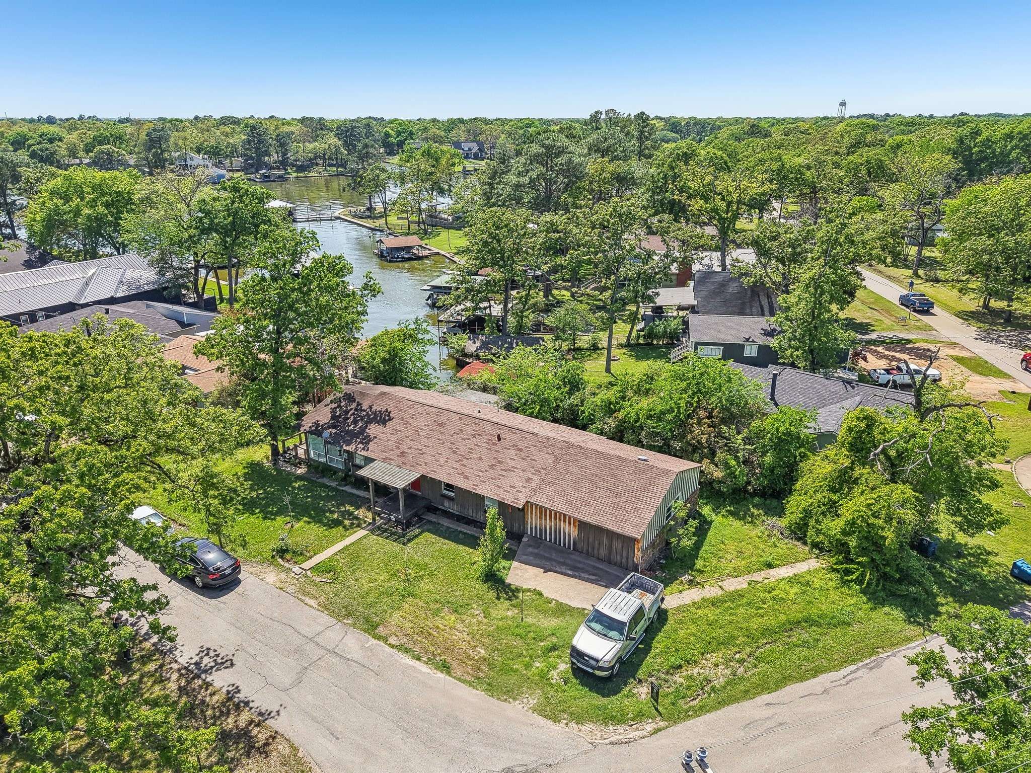 Tool, TX 75143,1801 Scenic DR