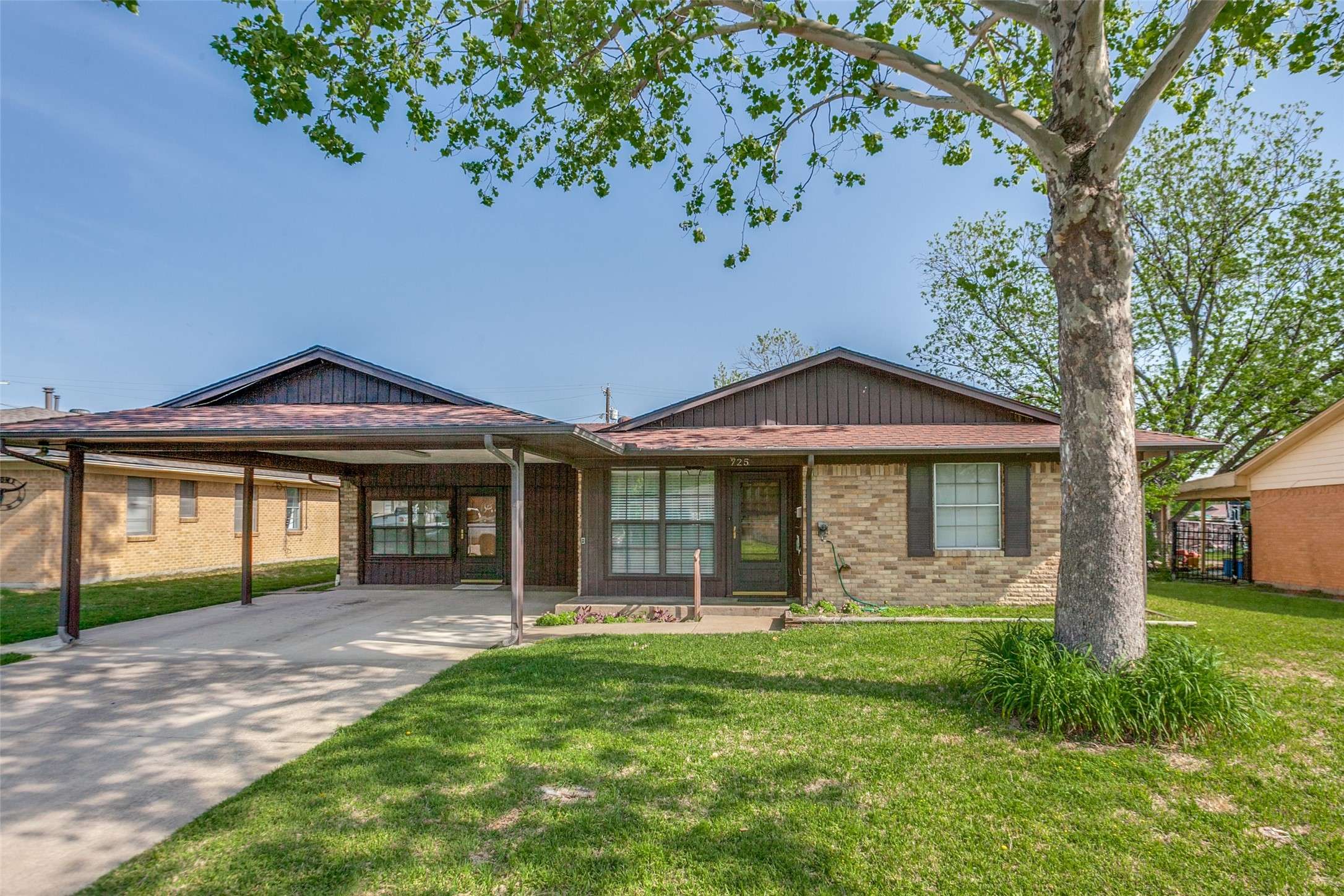 Garland, TX 75041,725 Calvin DR