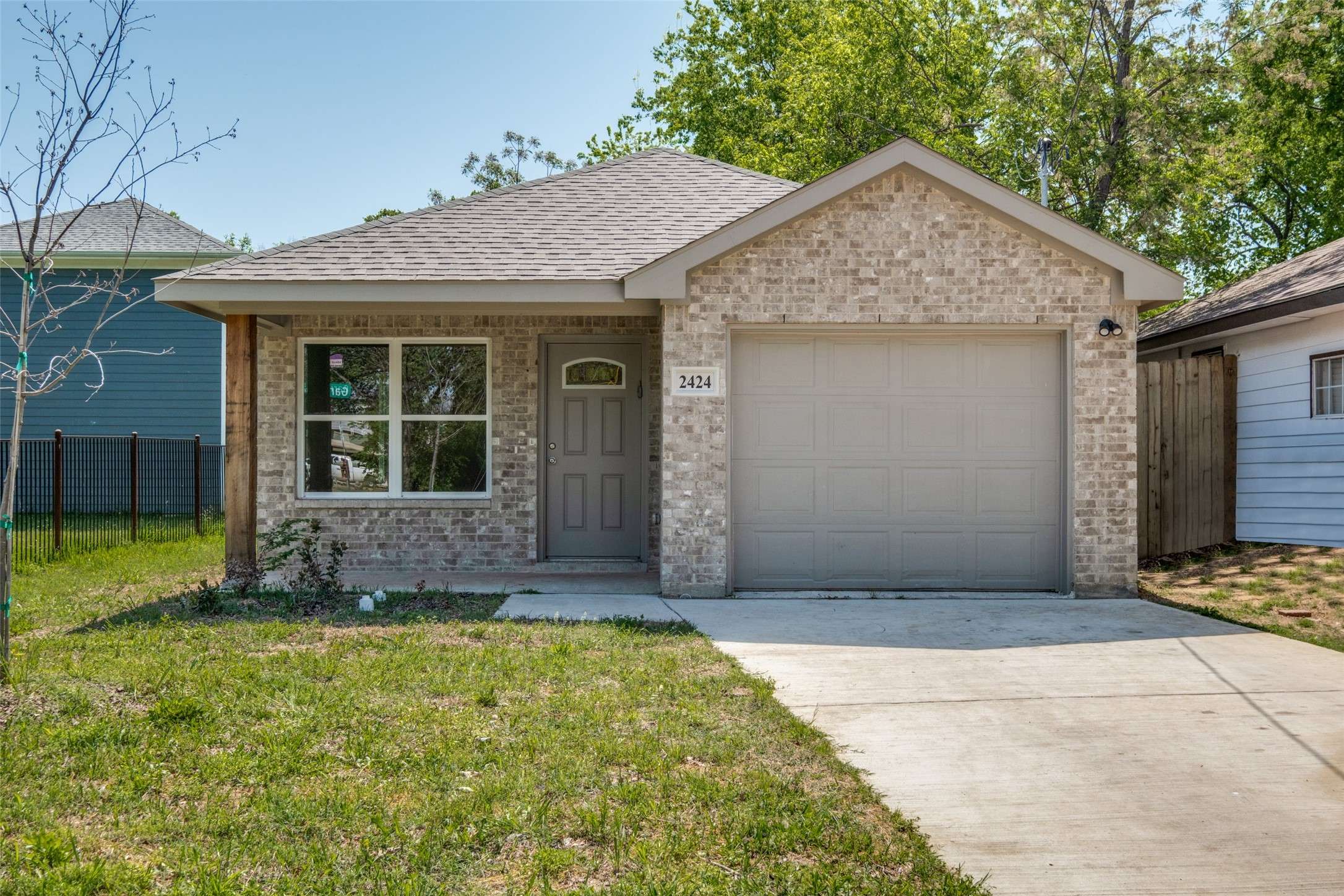 Dallas, TX 75215,2424 Garden DR