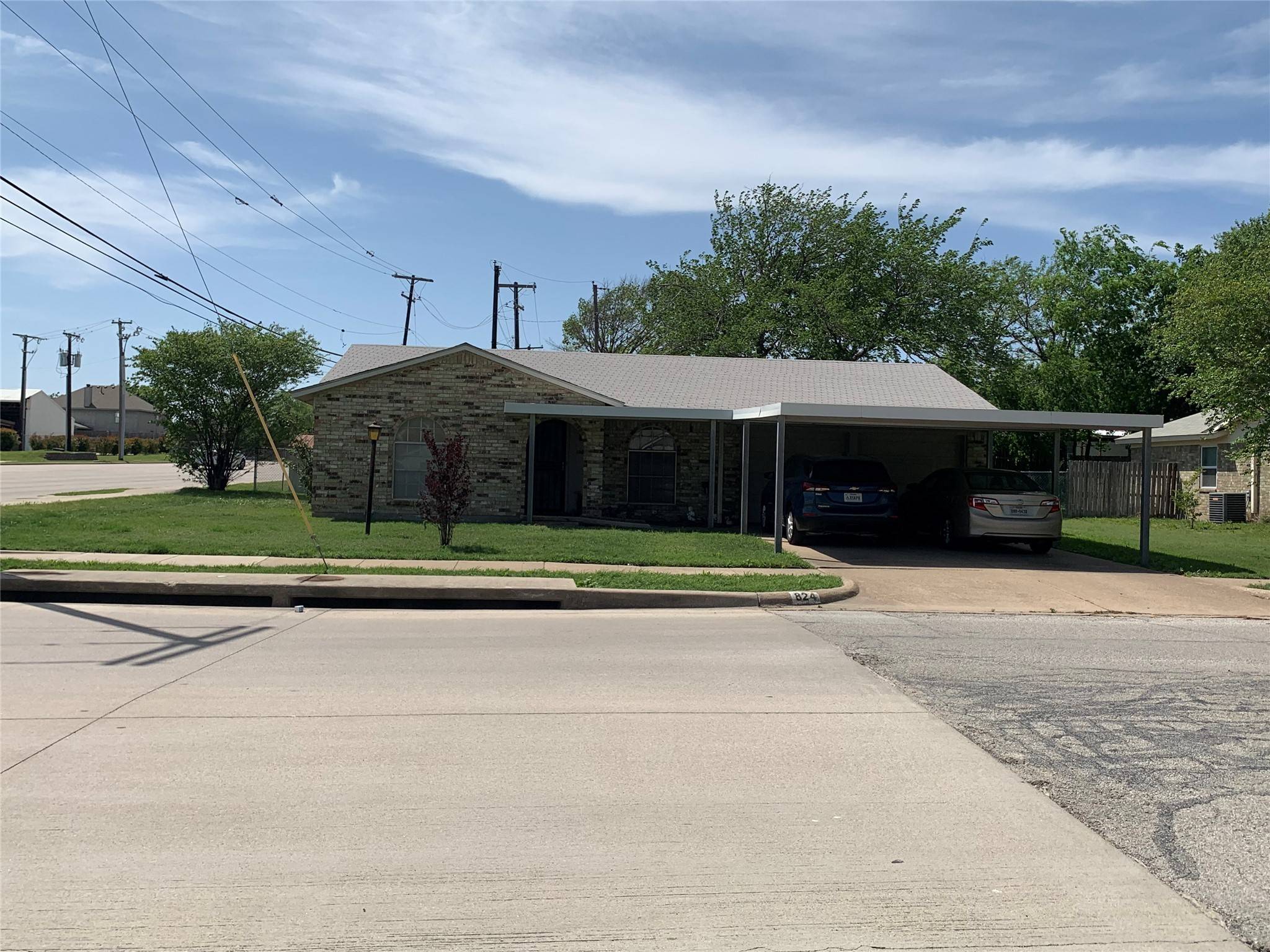 Saginaw, TX 76179,824 Opal ST