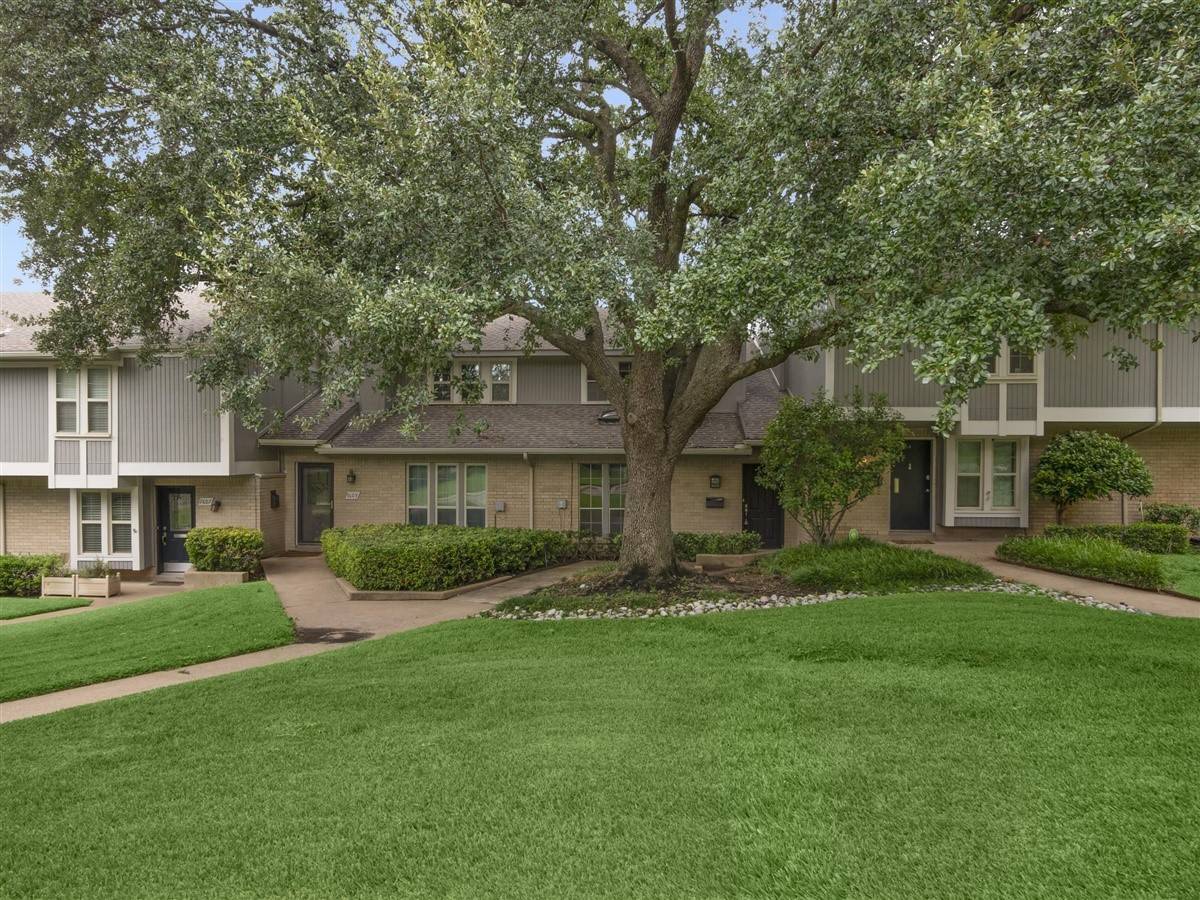 Dallas, TX 75230,7611 Woodthrush DR #14