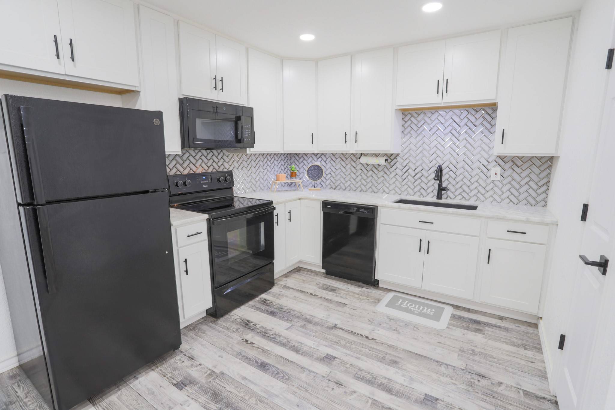 Mcgregor, TX 76657,212 McLennan RD