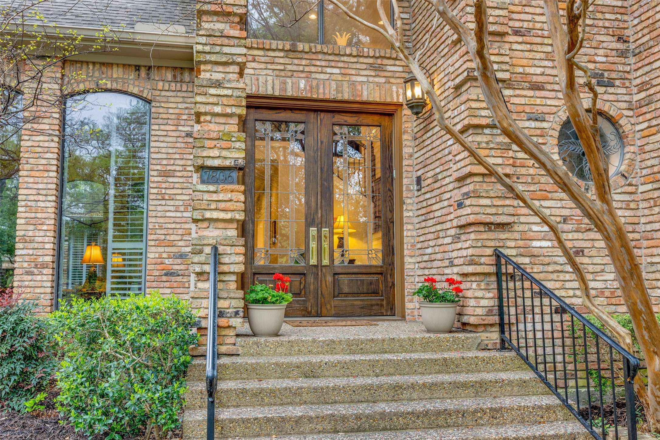 Dallas, TX 75225,7806 Glen Albens CIR
