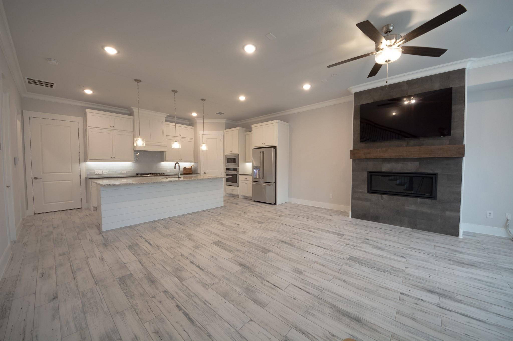 Roanoke, TX 76262,216 Morningside DR