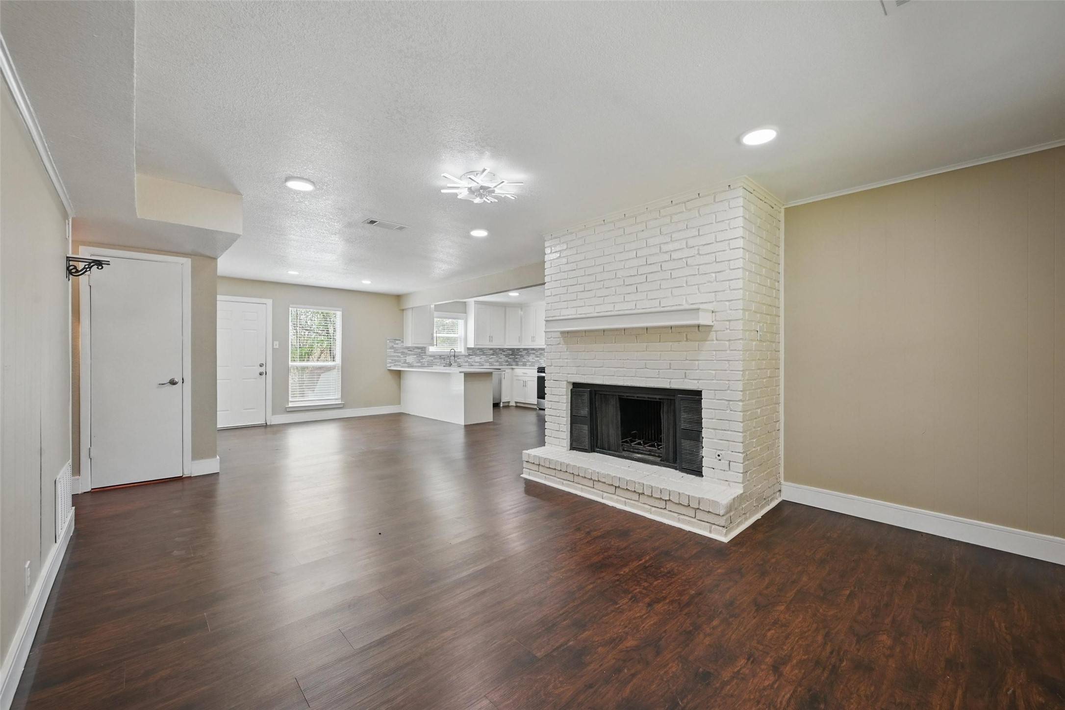 Denison, TX 75020,326 Ross AVE
