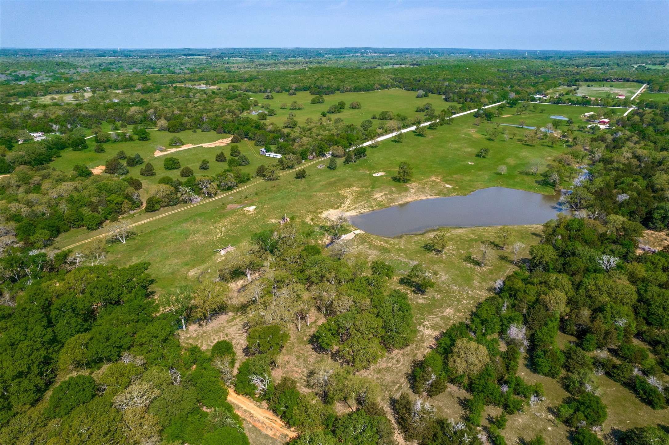 Collinsville, TX 76233,2826 County Road 215