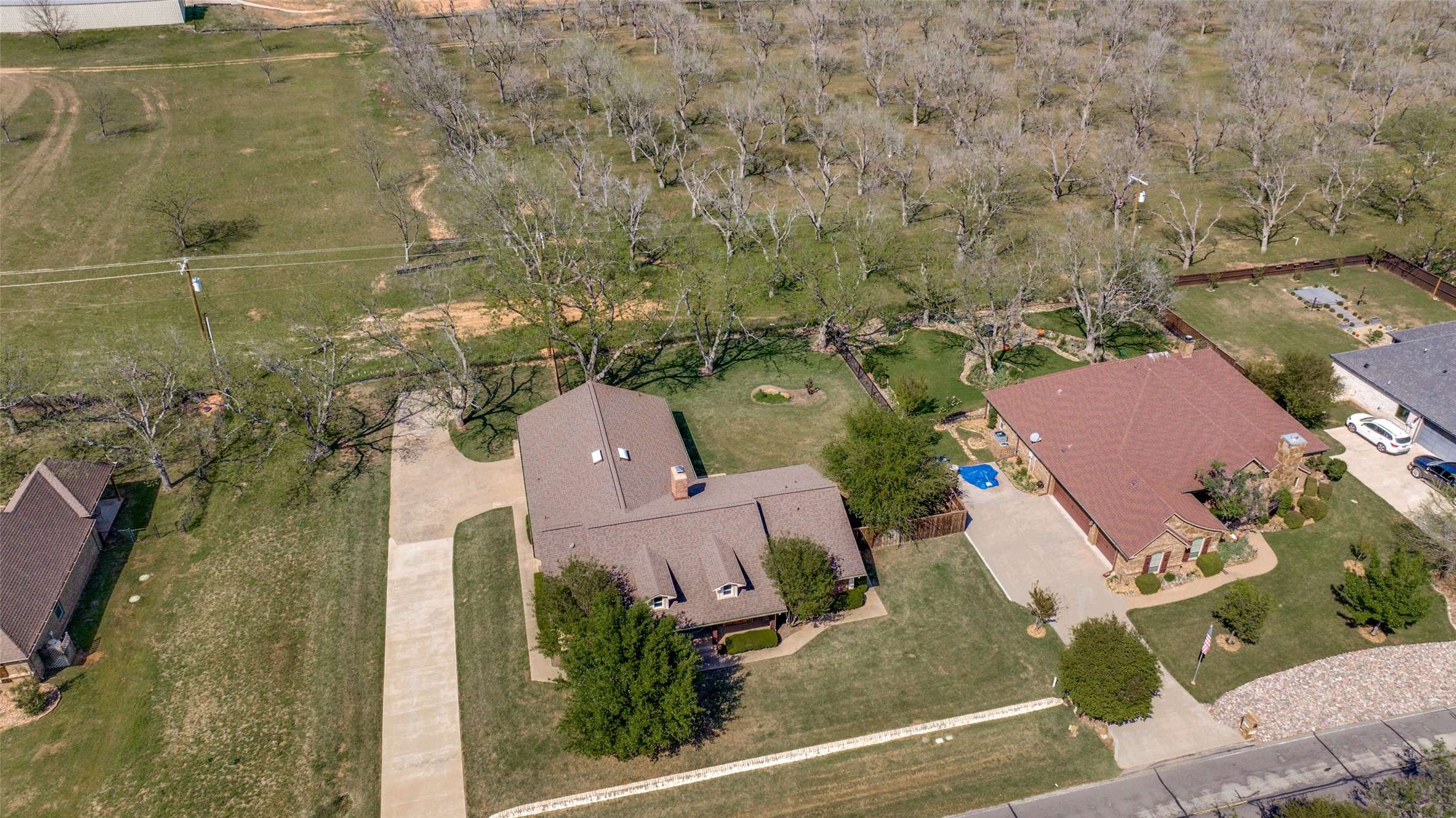 Granbury, TX 76049,9807 Ravenswood RD
