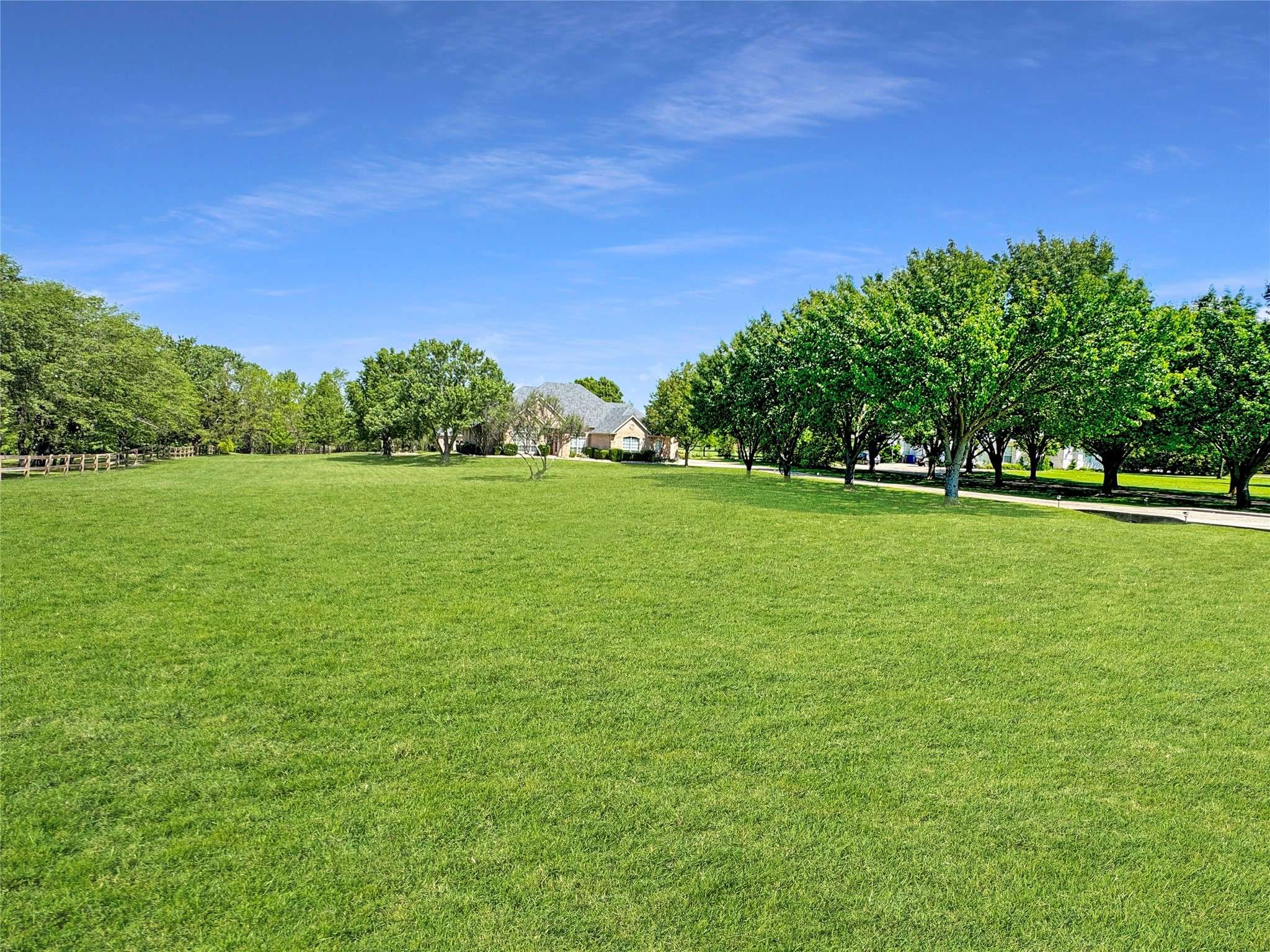 Melissa, TX 75454,8 Brookhollow CIR