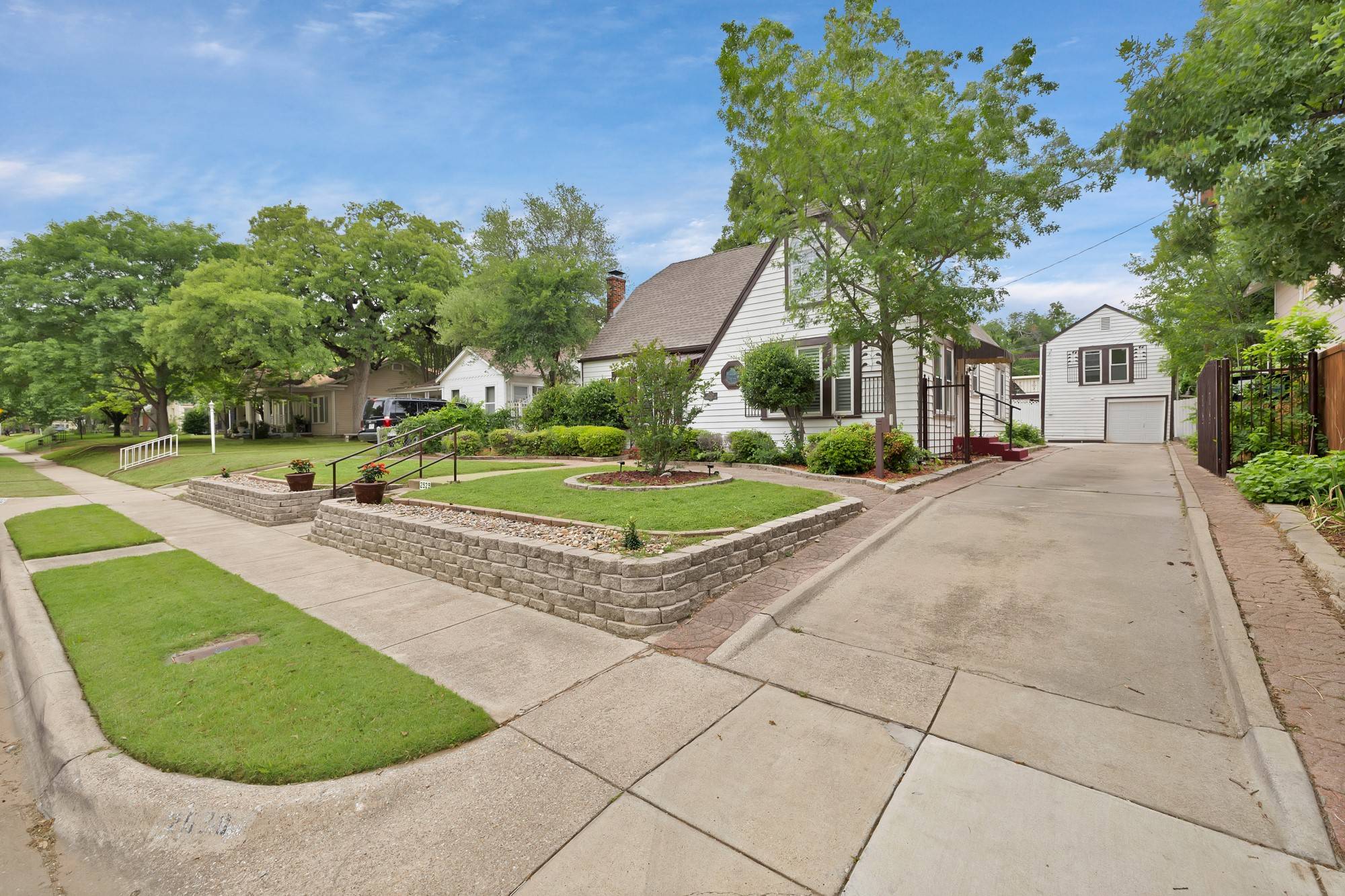 Fort Worth, TX 76111,2529 Honeysuckle AVE