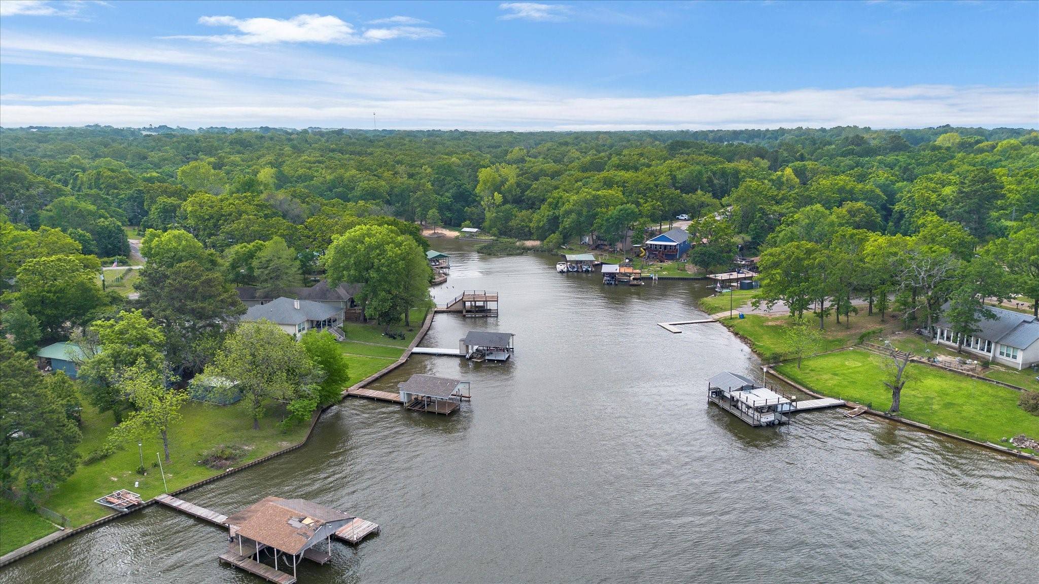 Mabank, TX 75156,206 Oak Hills DR