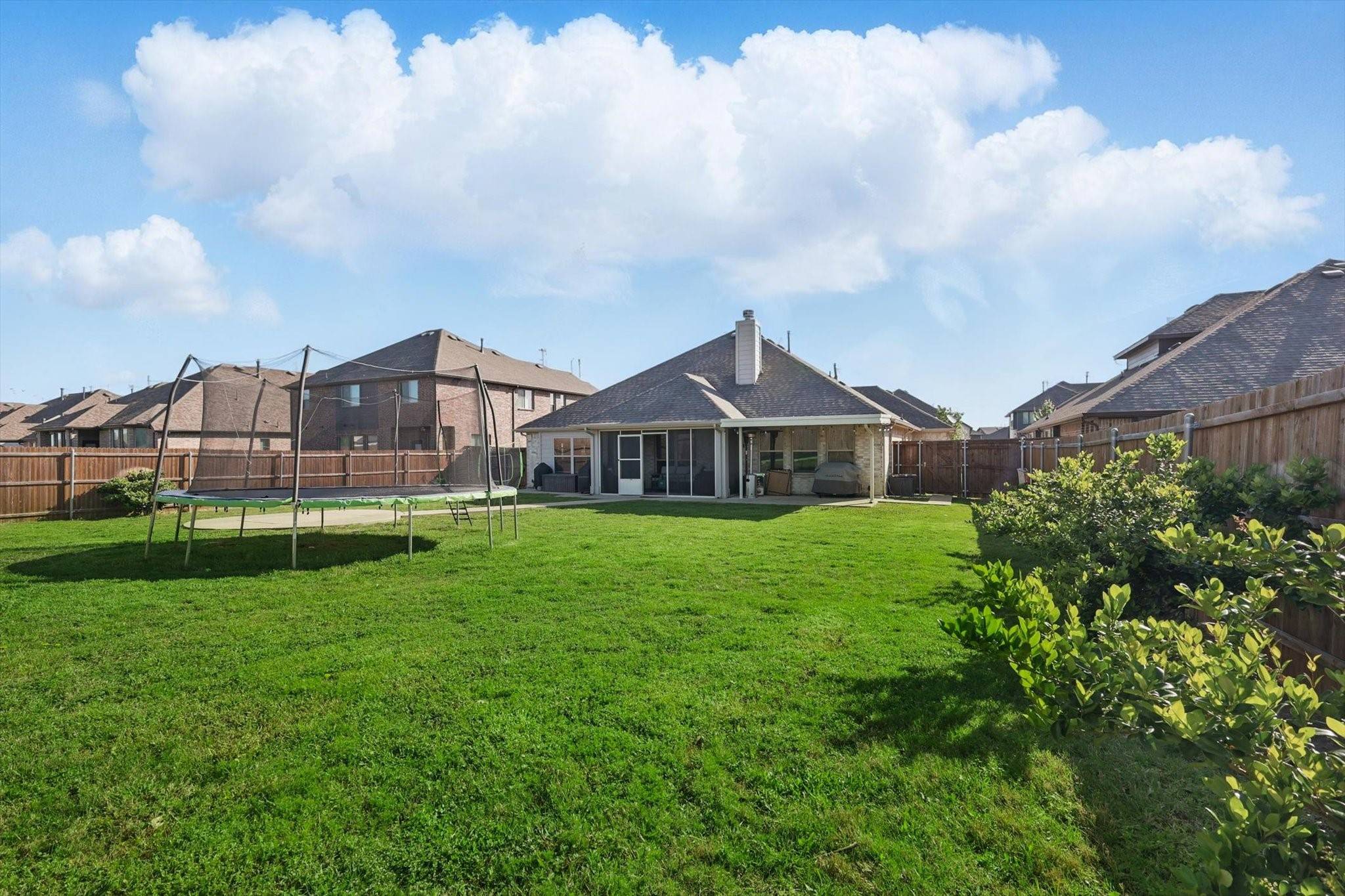 Forney, TX 75126,1057 Canterbury LN