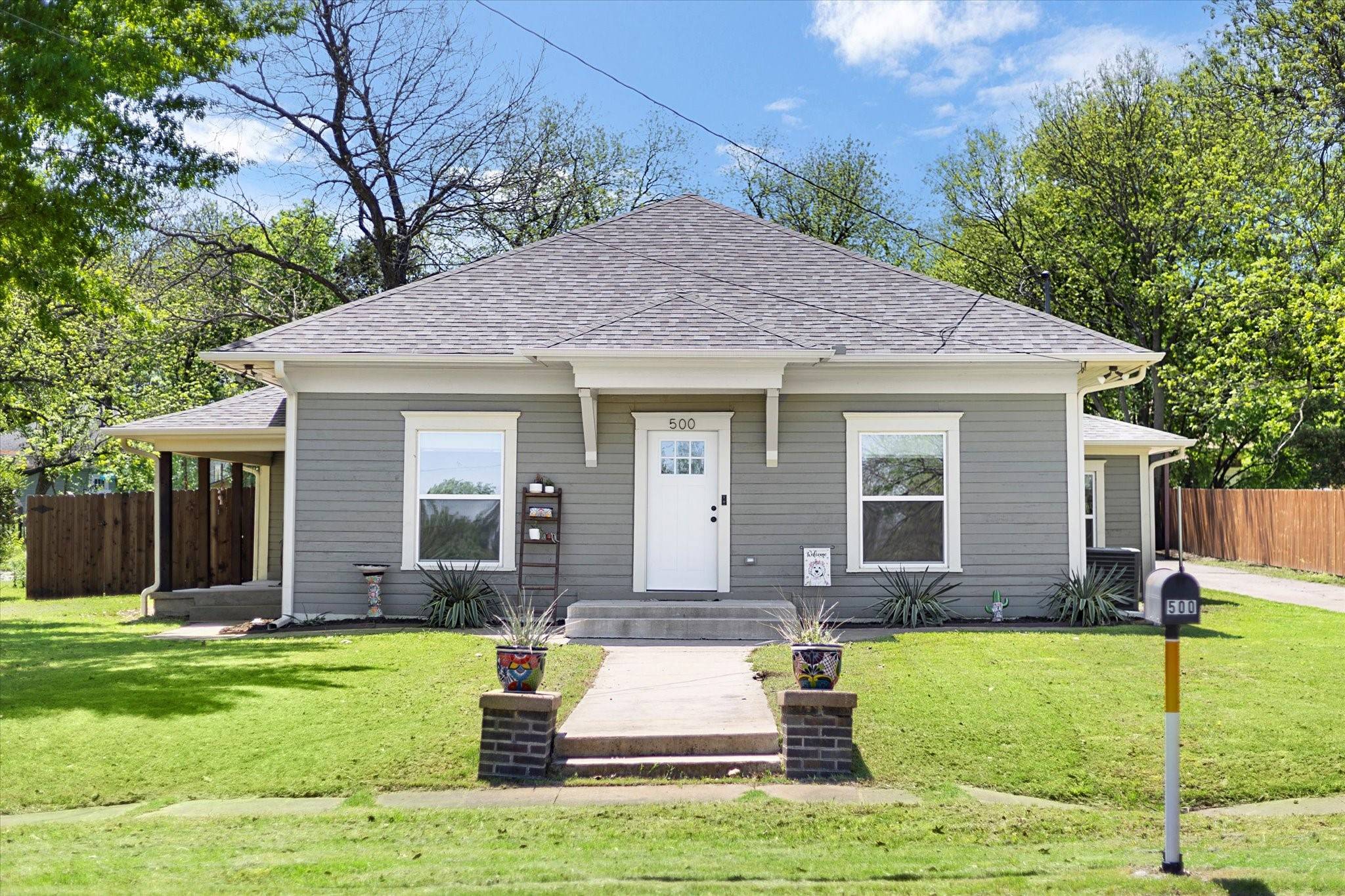 Grandview, TX 76050,500 E Criner ST