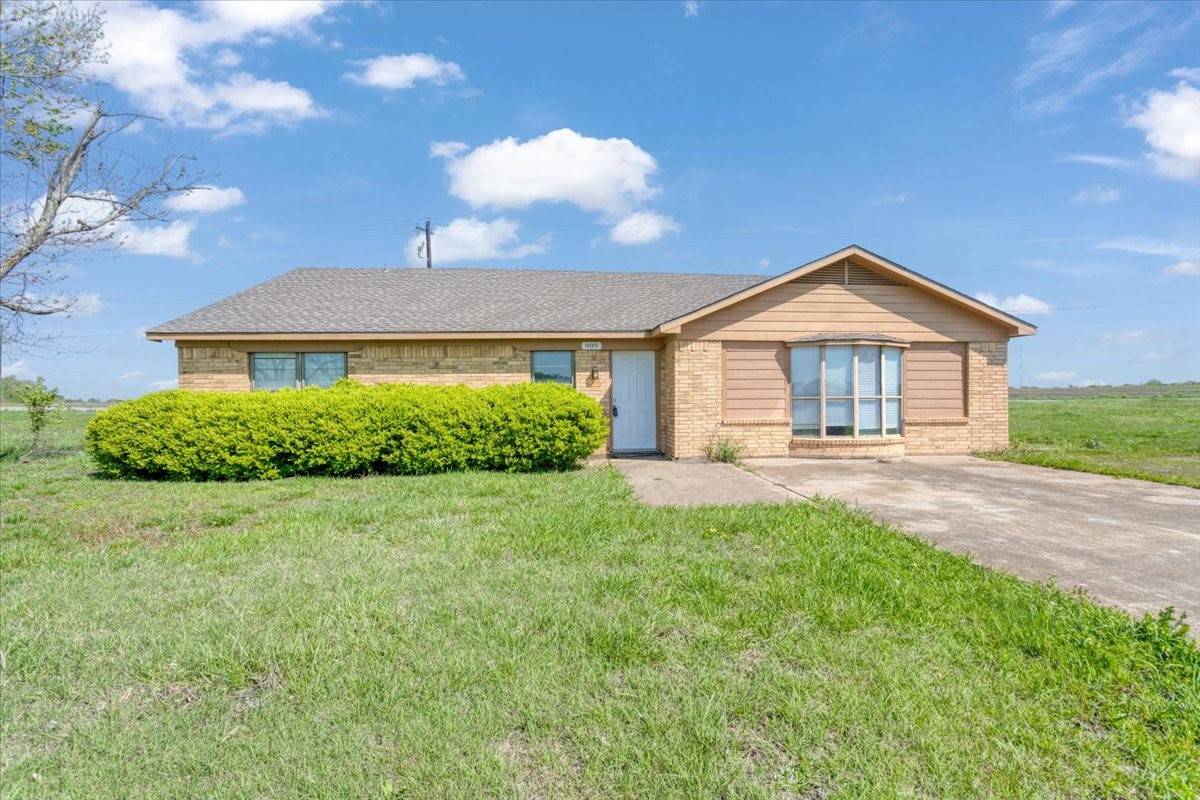 Howe, TX 75459,909 E FM 902