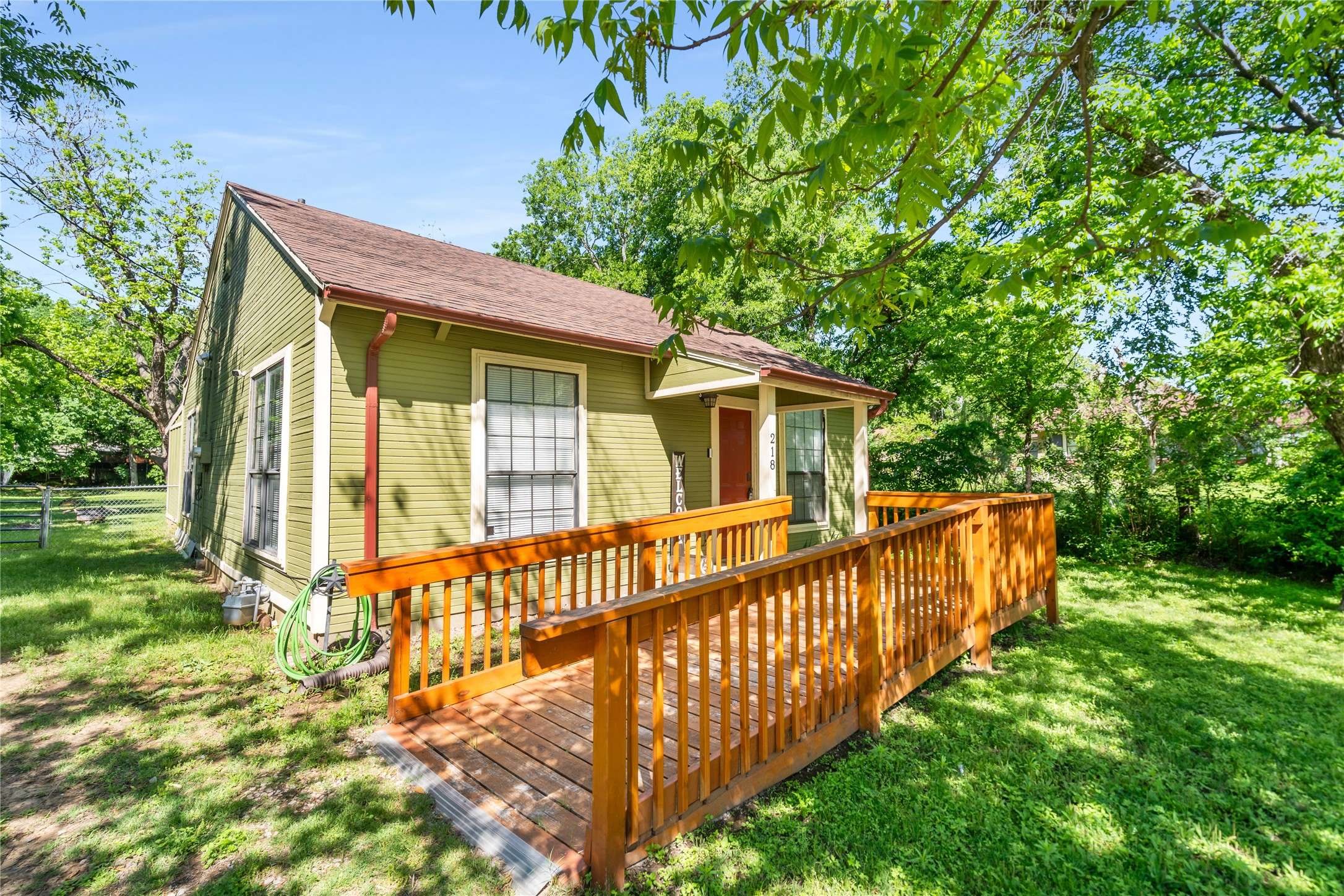 Cleburne, TX 76033,218 S Buffalo AVE