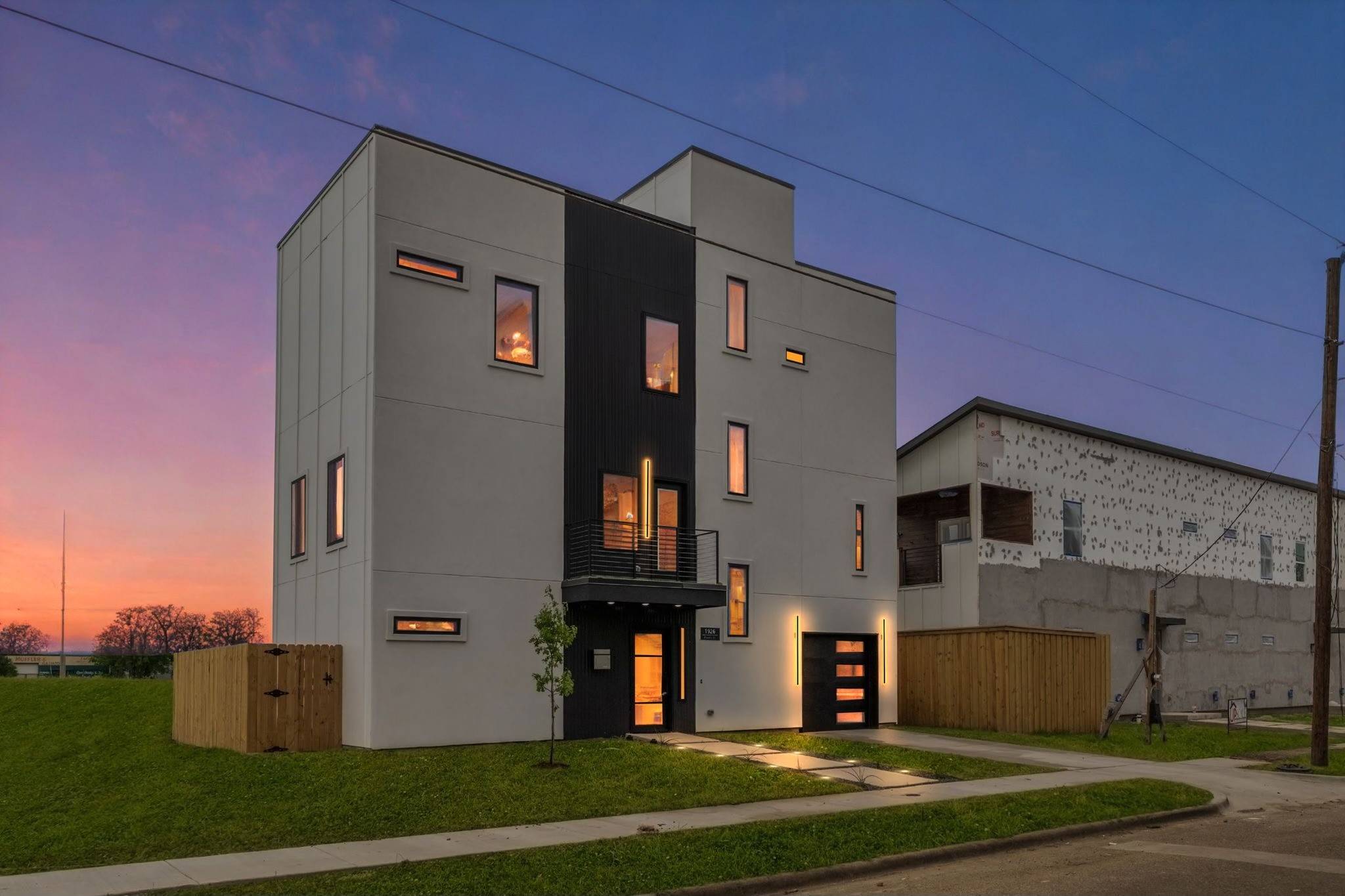 Dallas, TX 75212,1926 Pueblo ST