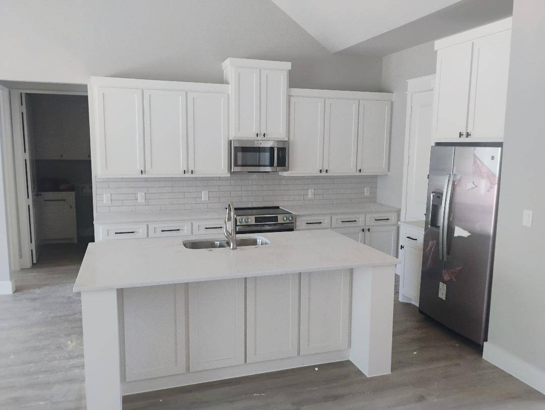 Runaway Bay, TX 76426,192 Johnston LN