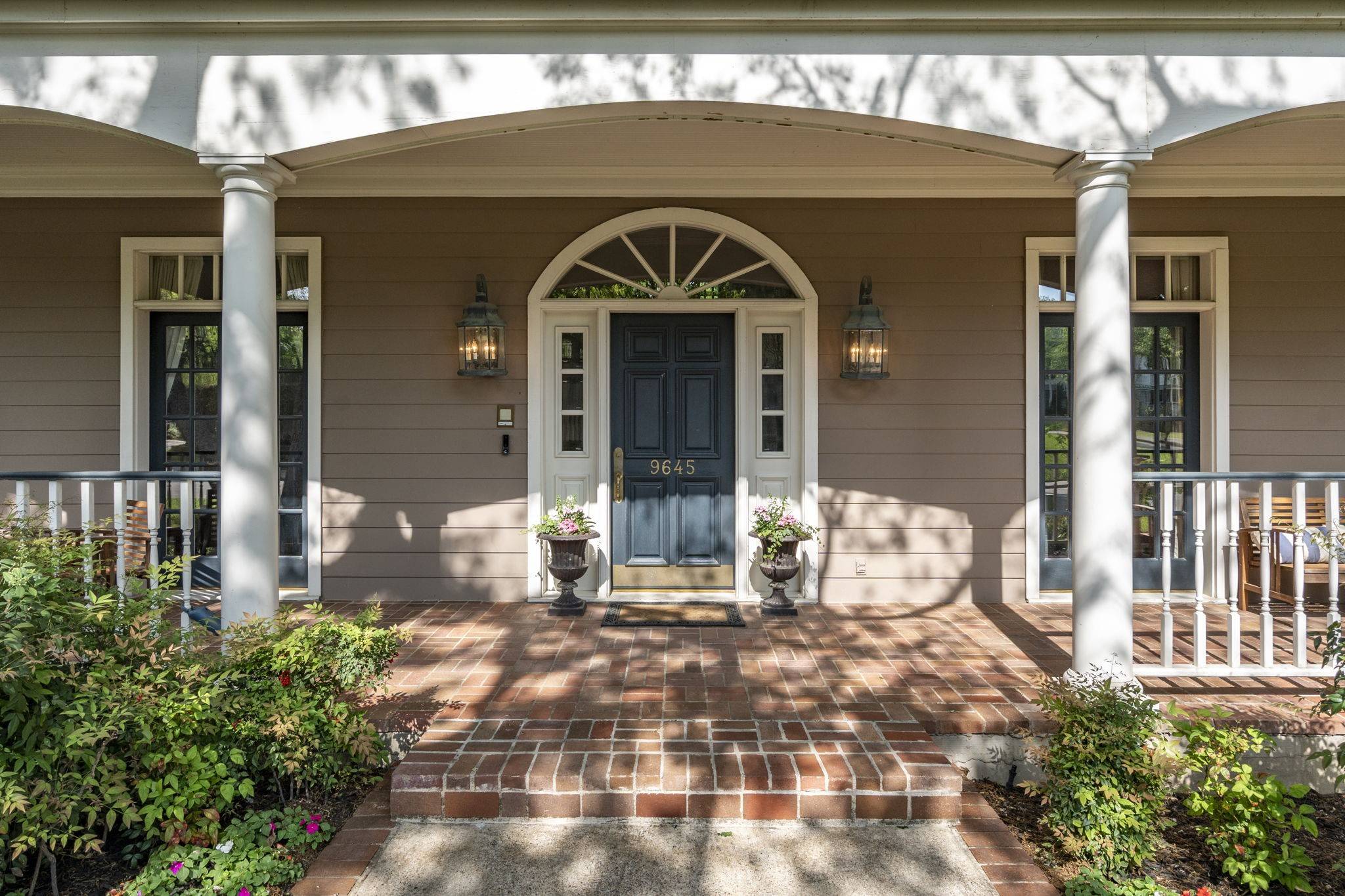 Dallas, TX 75231,9645 Viewside DR