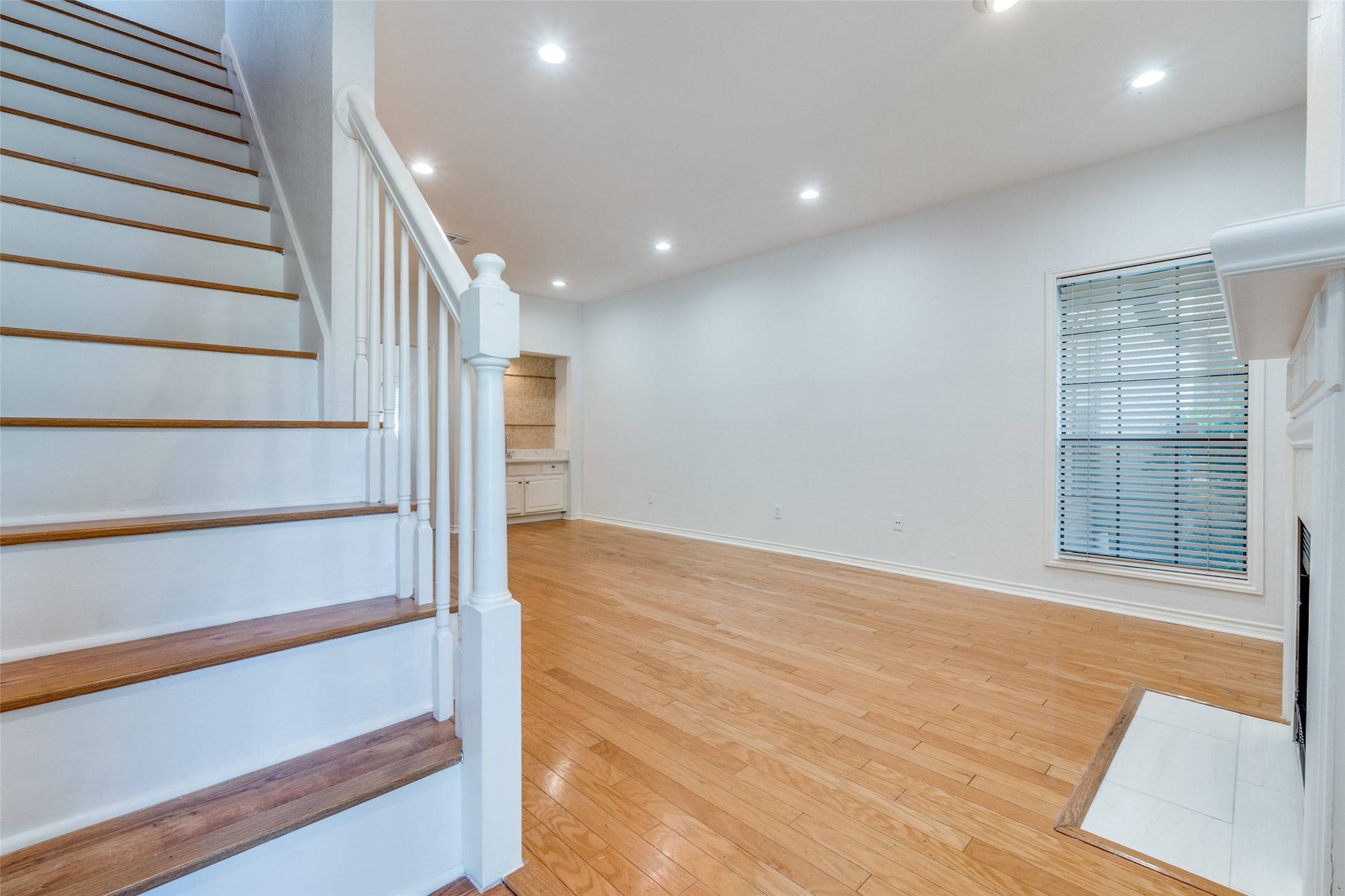 Dallas, TX 75214,6123 Oram ST #12