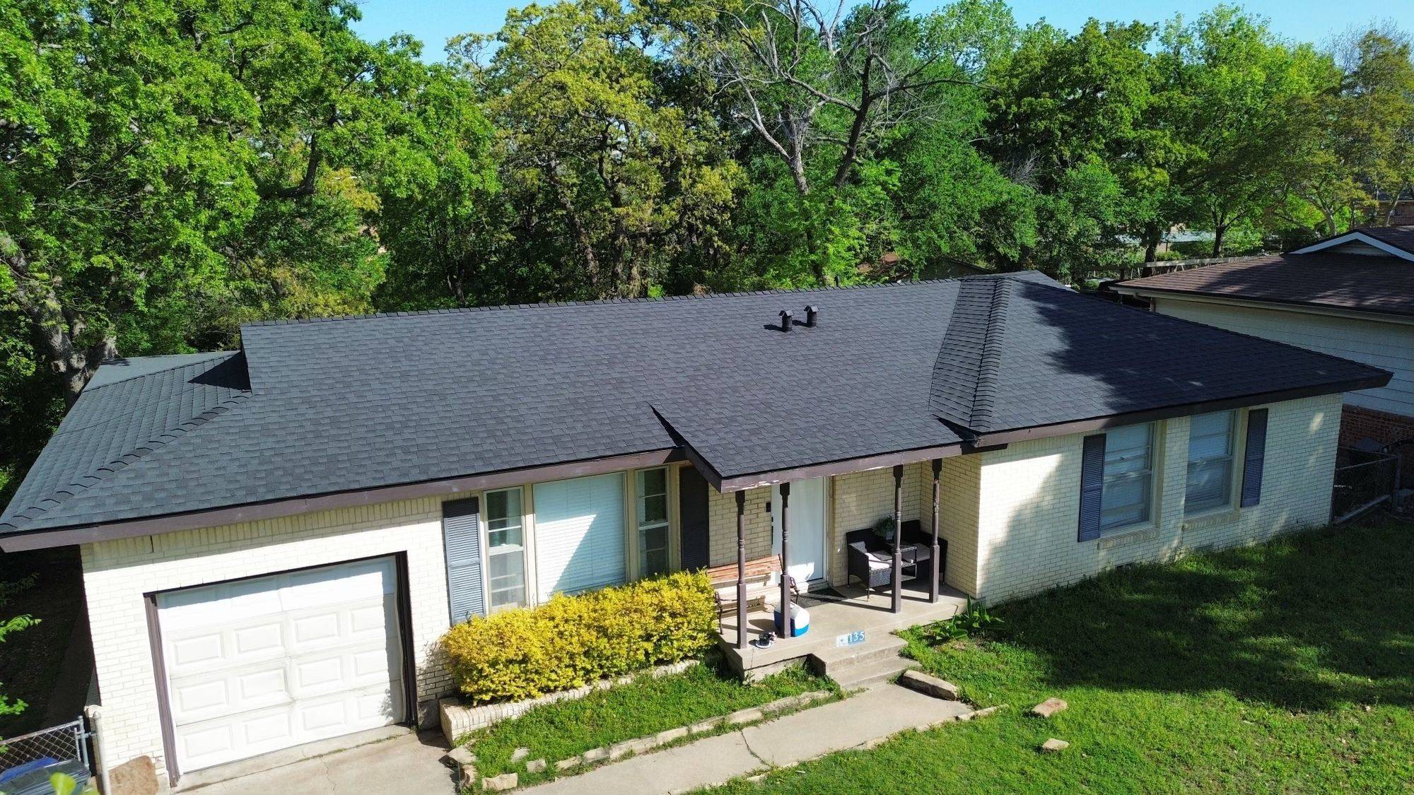 Hurst, TX 76053,135 Oak DR E