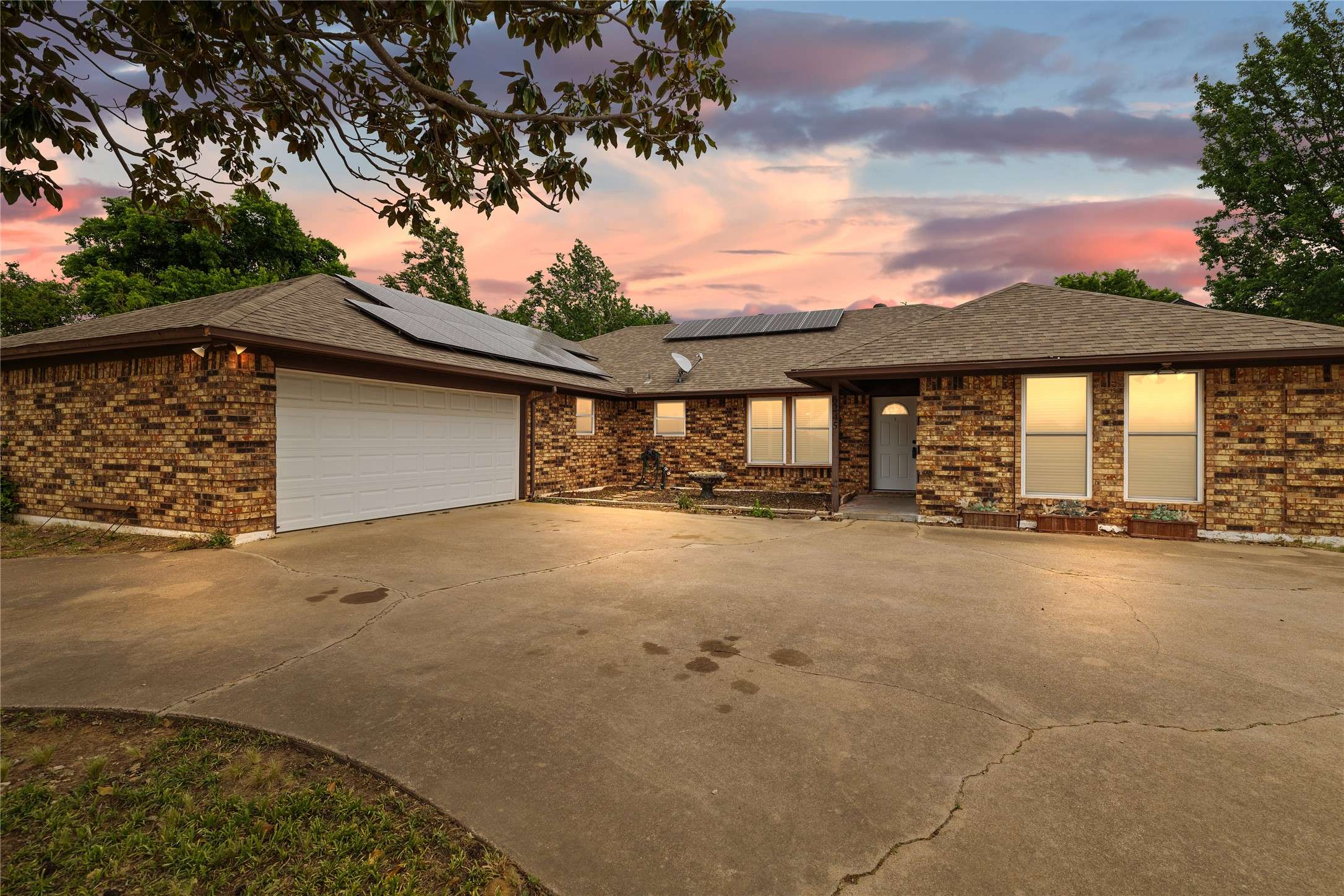 Kennedale, TX 76060,6245 Century DR